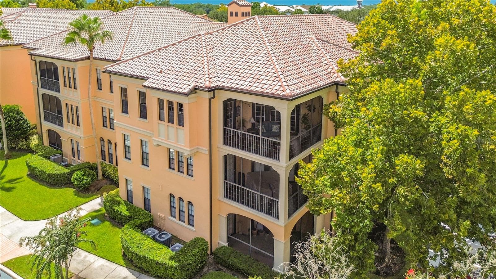 Condominium at 509 MIRASOL CIR #302, CELEBRATION, photo 4 of 45