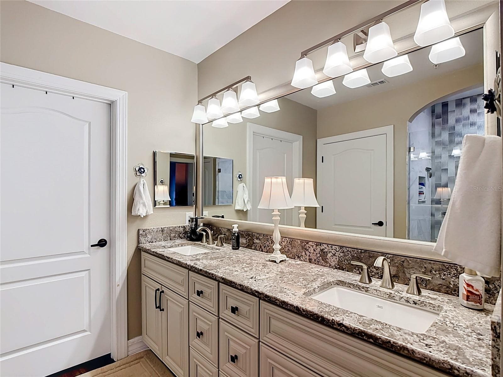 Master Bathroom - 509 MIRASOL CIR #302, CELEBRATION