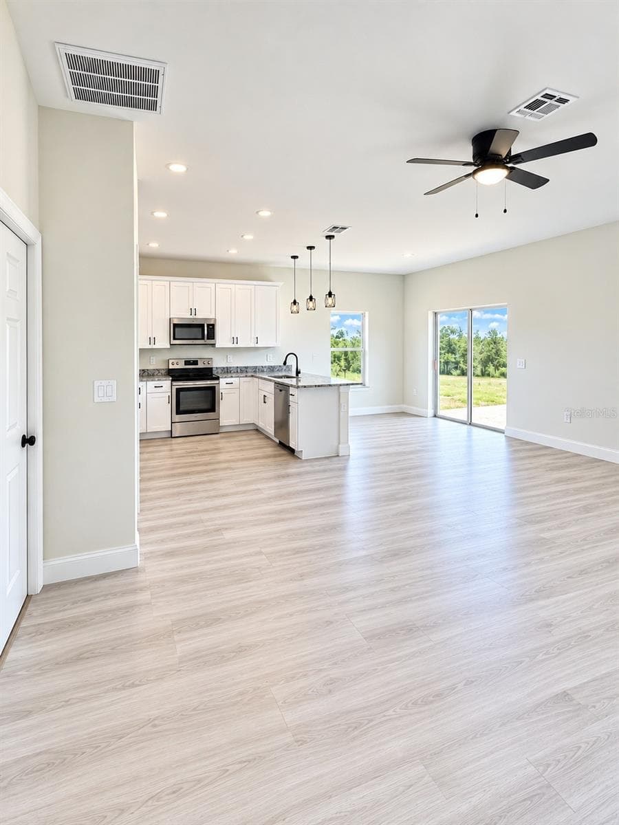 Single Family Residence at 3250 ALBA DR, INDIAN LAKE ESTATES, photo 6 of 16