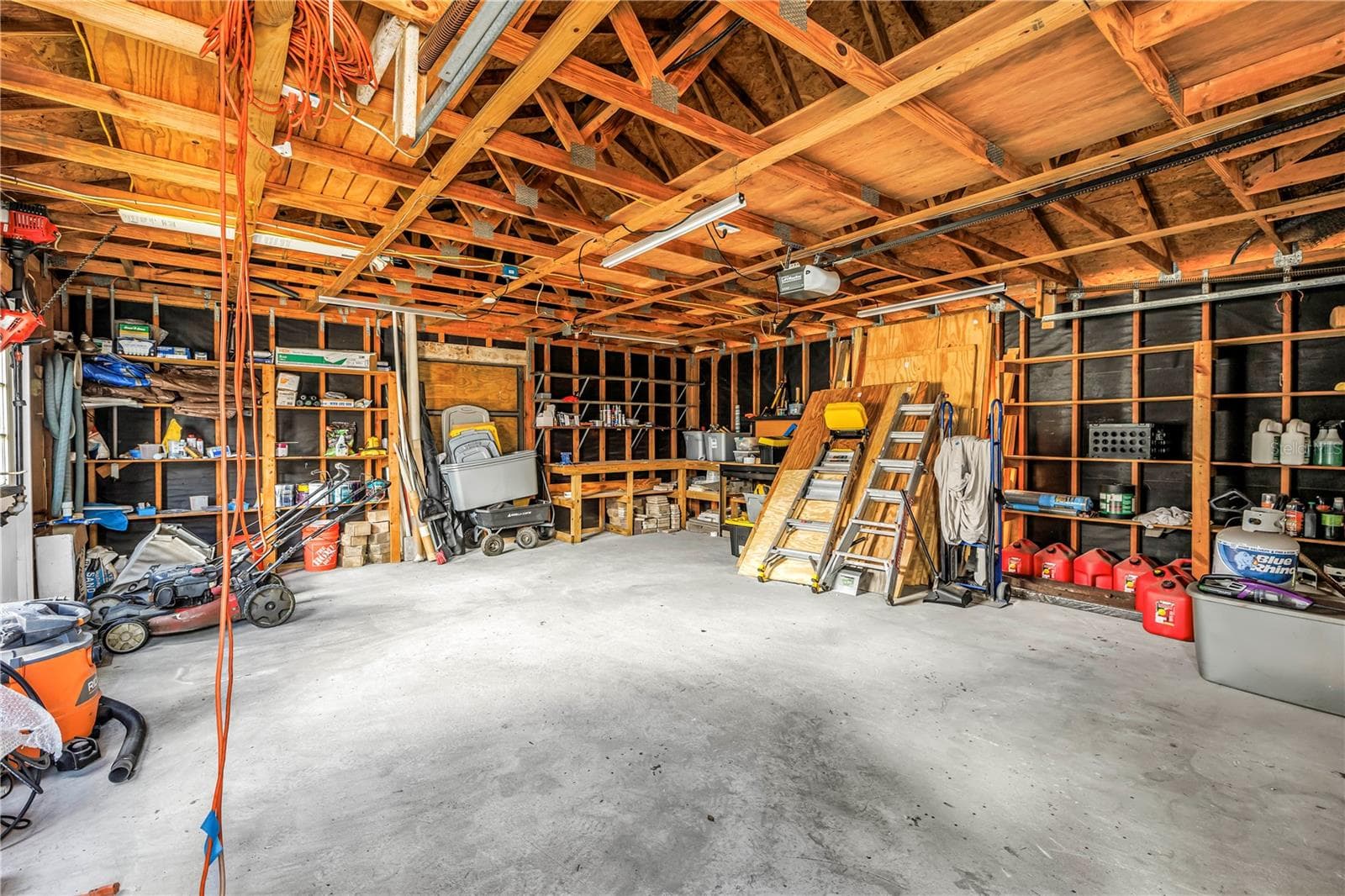 Oversized Garage - 7740 40TH TER N, ST PETERSBURG