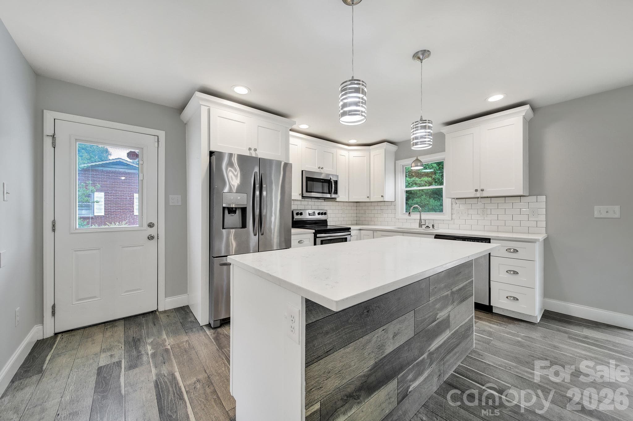 Single Family Residence at 1200 Vickie Lane, Matthews, photo 6 of 29