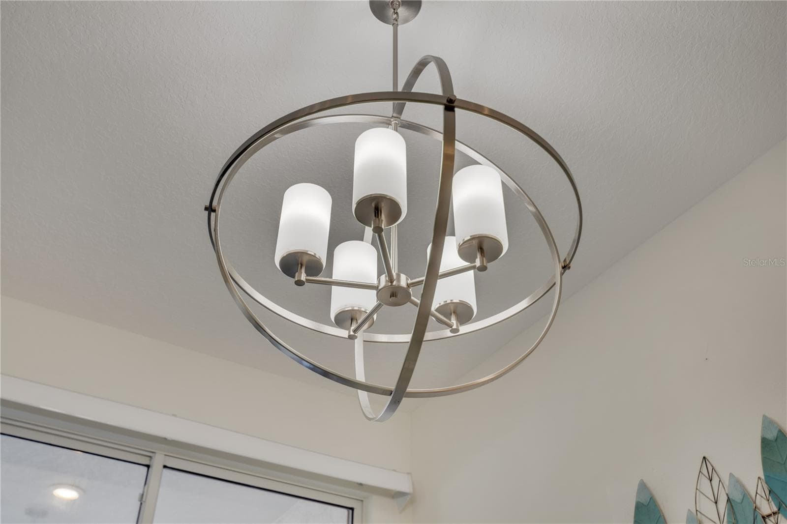 Dining Room Chandelier - 1557 SANDBAGGER DR, DAVENPORT