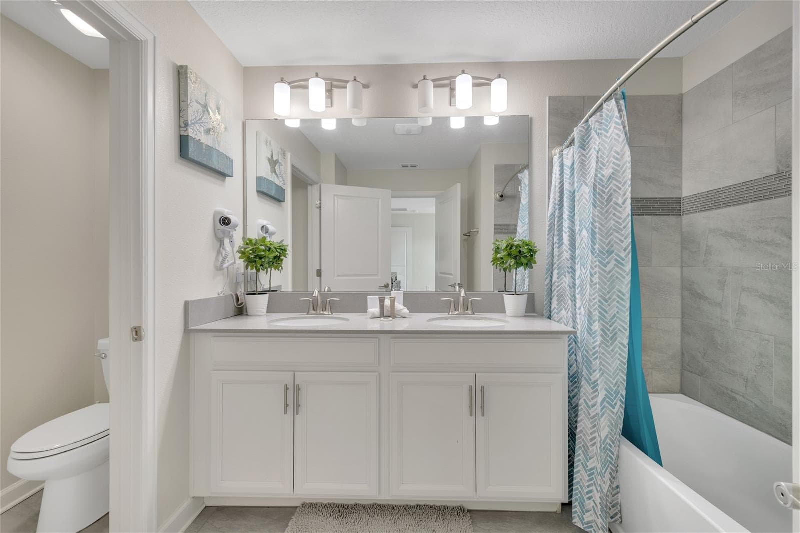 Master Bathroom - 1557 SANDBAGGER DR, DAVENPORT