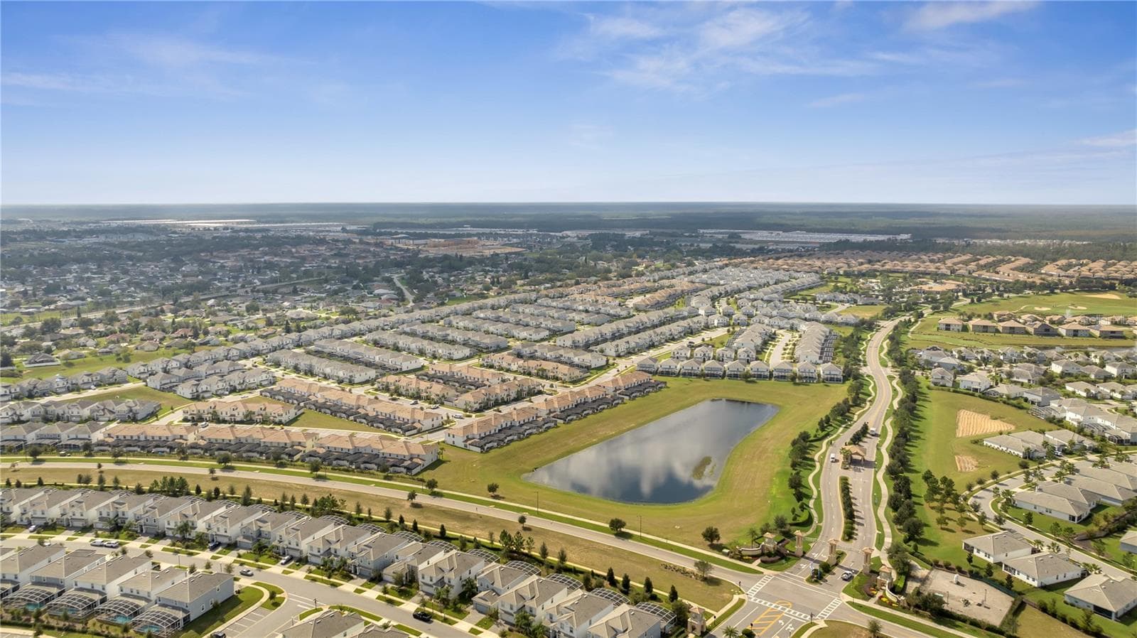 Community from above - 1557 SANDBAGGER DR, DAVENPORT