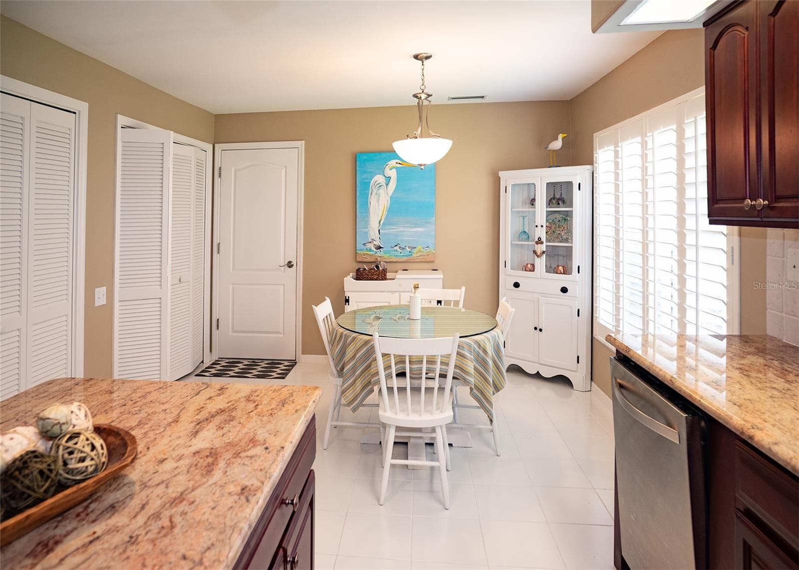 Lots of space for your dining table. - 8351 CREEKVIEW LN, ENGLEWOOD