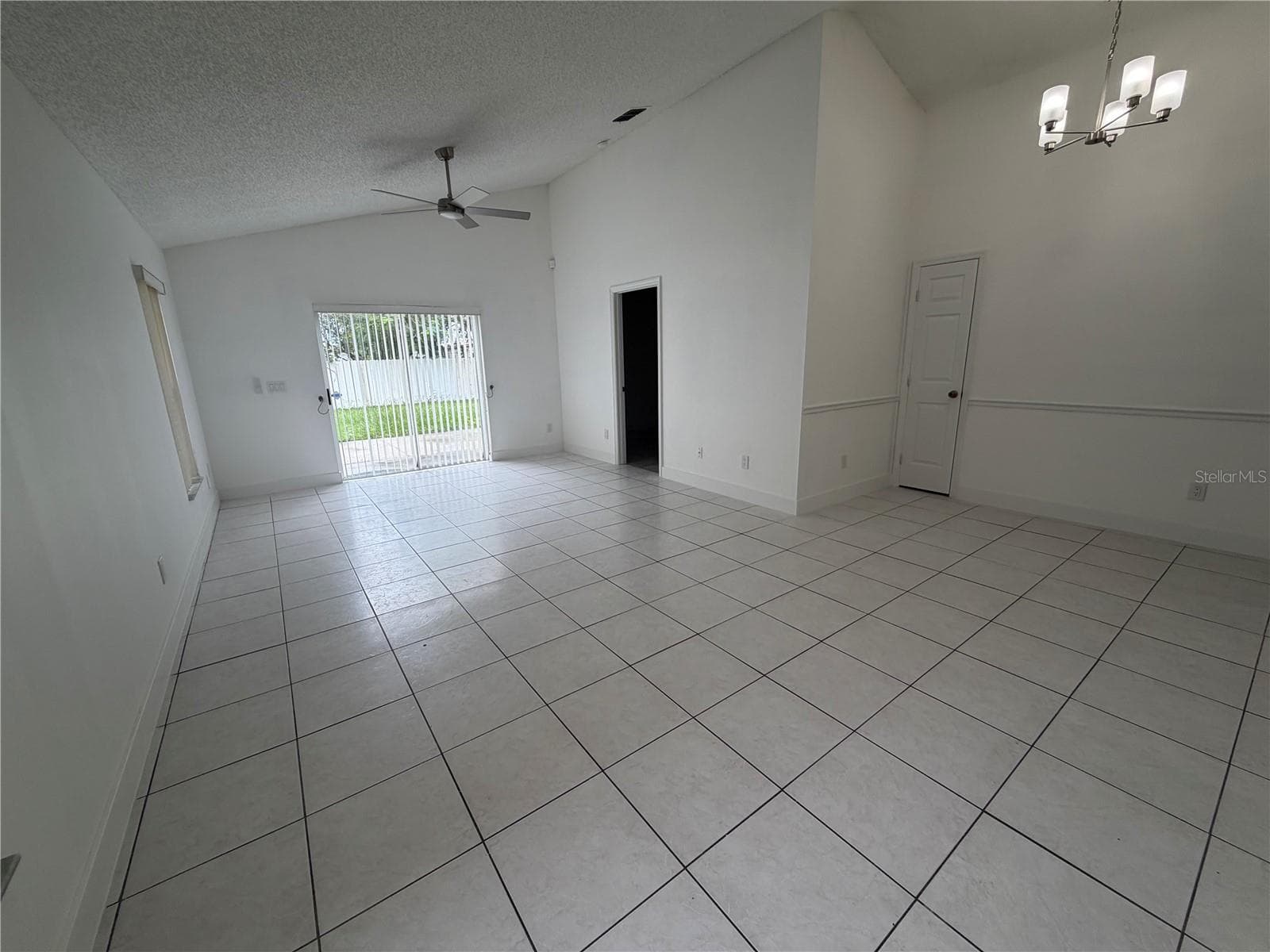 Single Family Residence at 13109 ODYSSEY LAKE WAY, ORLANDO, photo 2 of 10