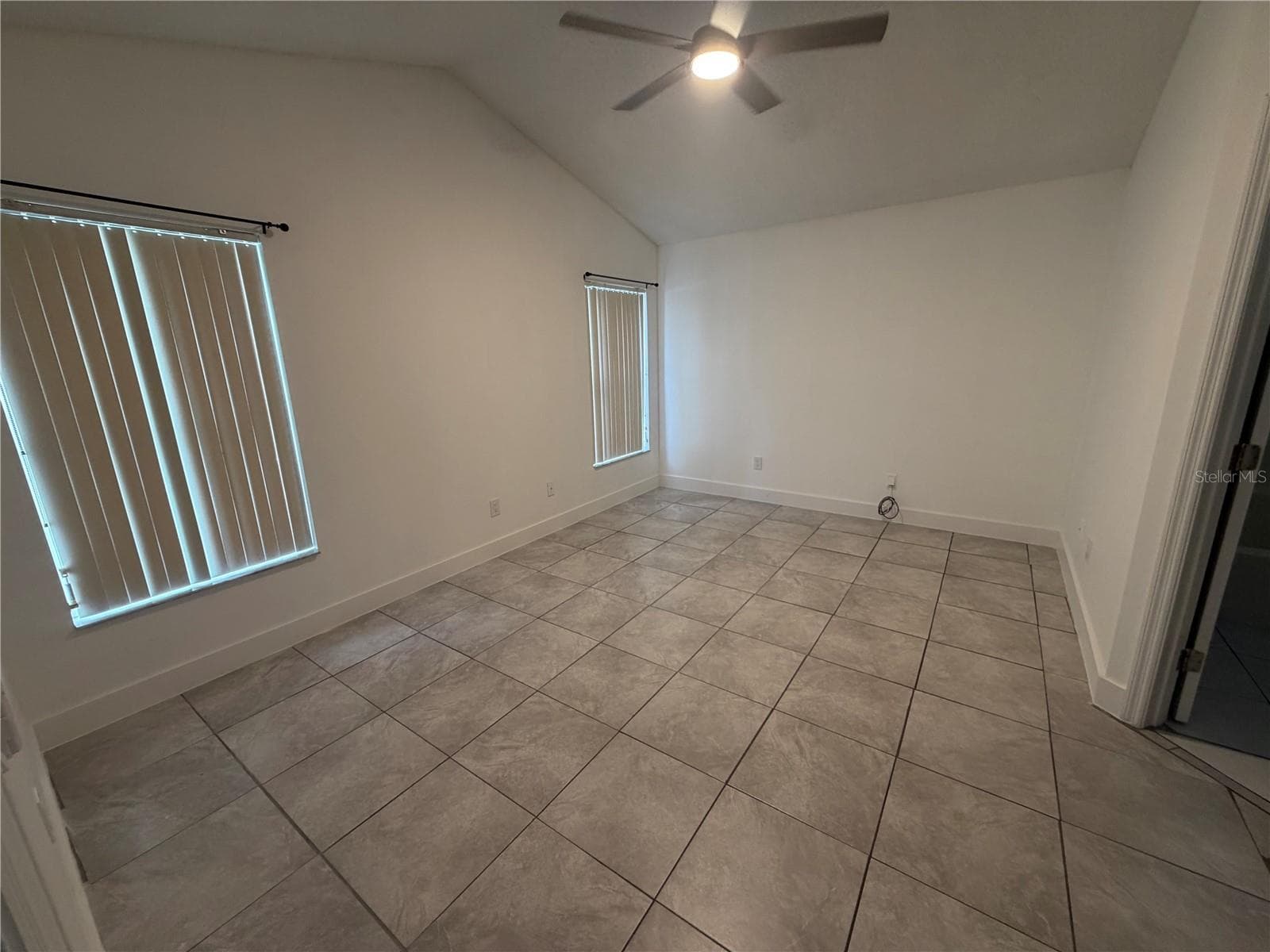 Single Family Residence at 13109 ODYSSEY LAKE WAY, ORLANDO, photo 5 of 10