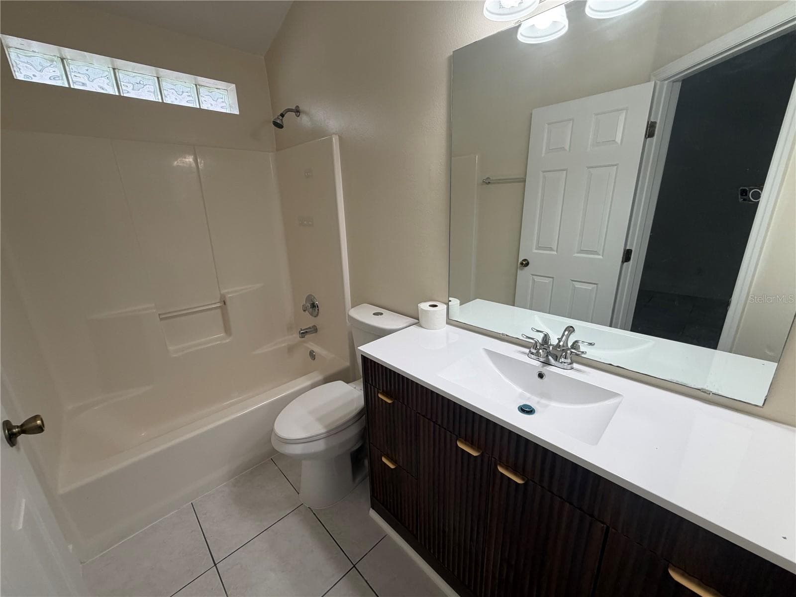Single Family Residence at 13109 ODYSSEY LAKE WAY, ORLANDO, photo 6 of 10
