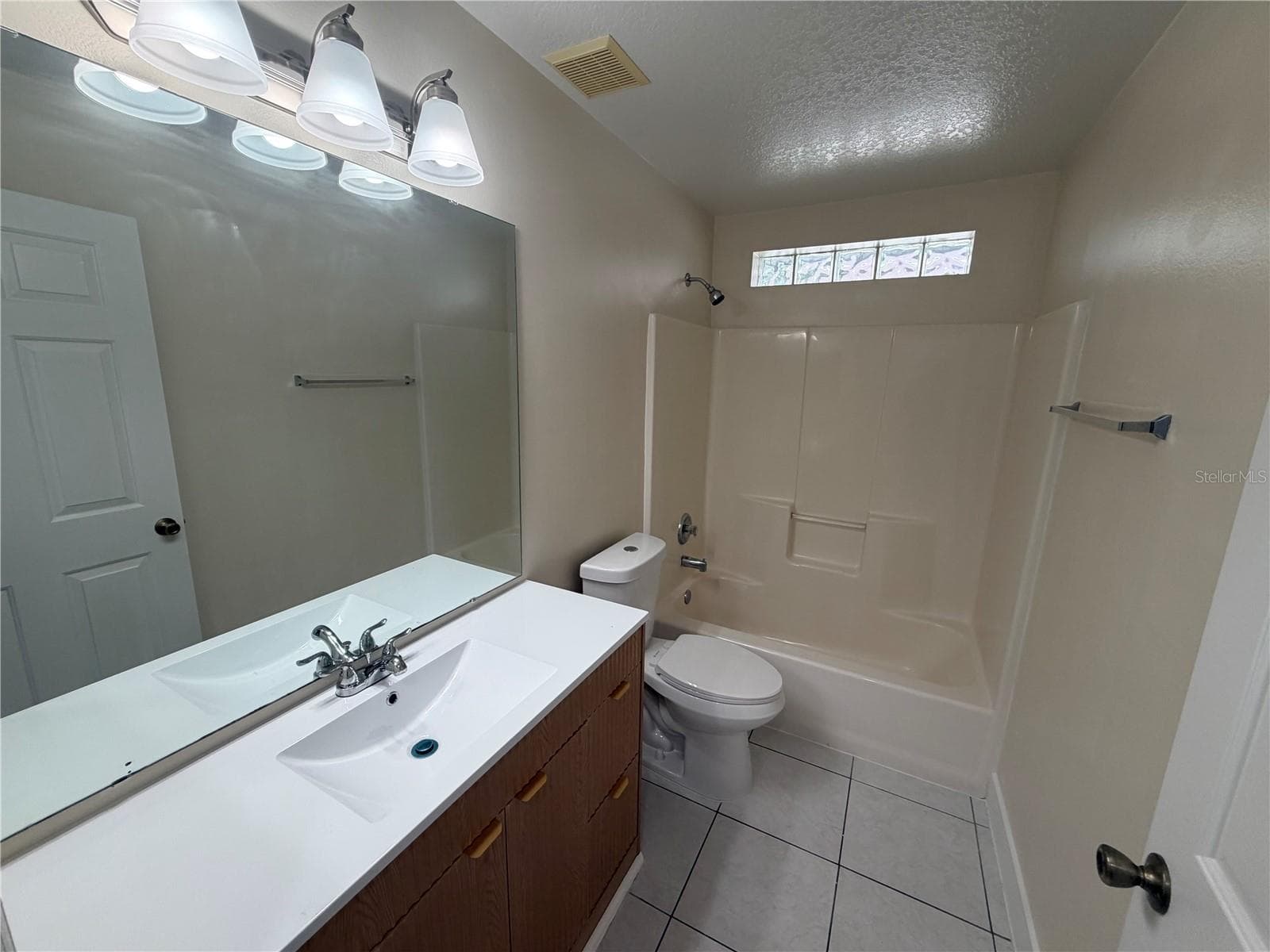Single Family Residence at 13109 ODYSSEY LAKE WAY, ORLANDO, photo 8 of 10