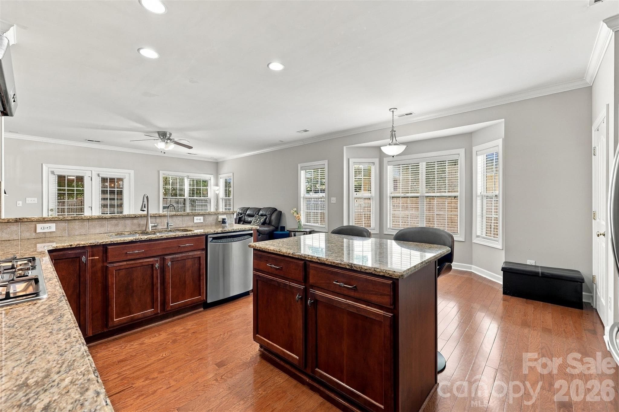 Single Family Residence at 15110 Redwood Valley Lane, Charlotte, photo 11 of 44