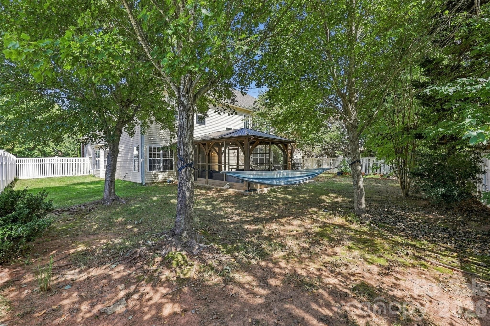 Single Family Residence at 15110 Redwood Valley Lane, Charlotte, photo 38 of 44