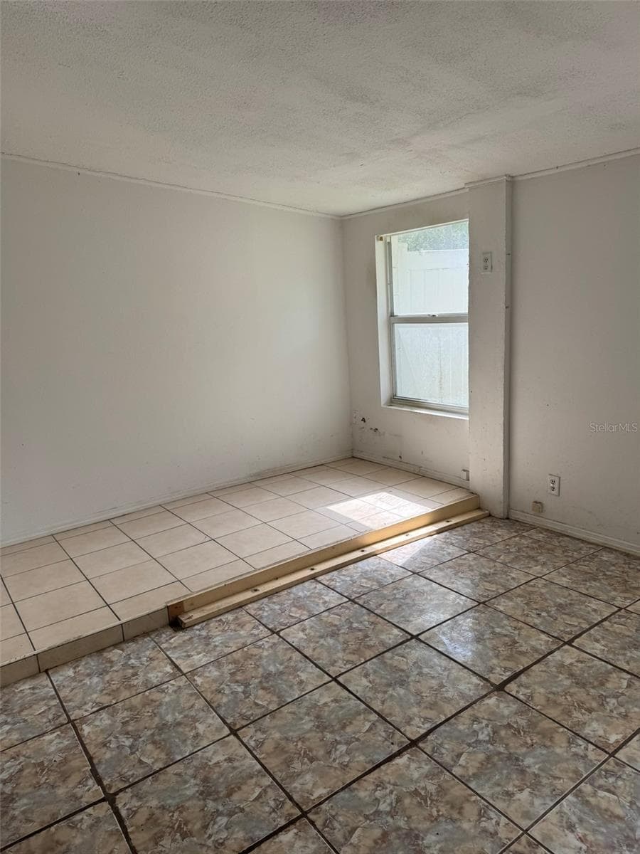 Single Family Residence at 3033 KAREN AVE, LARGO, photo 4 of 19