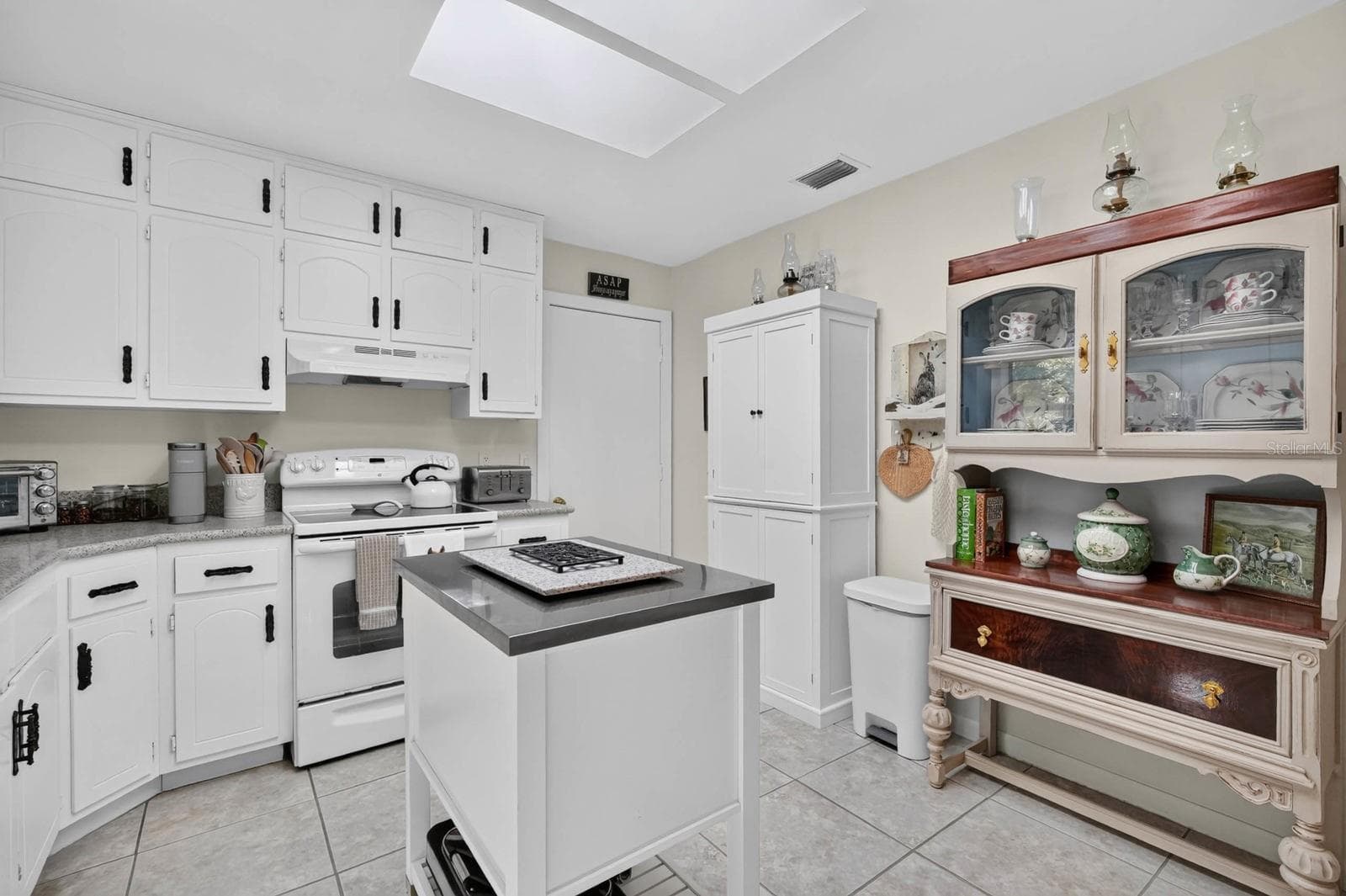 Single Family Residence at 104 WOODCREST AVE, SATSUMA, photo 19 of 66