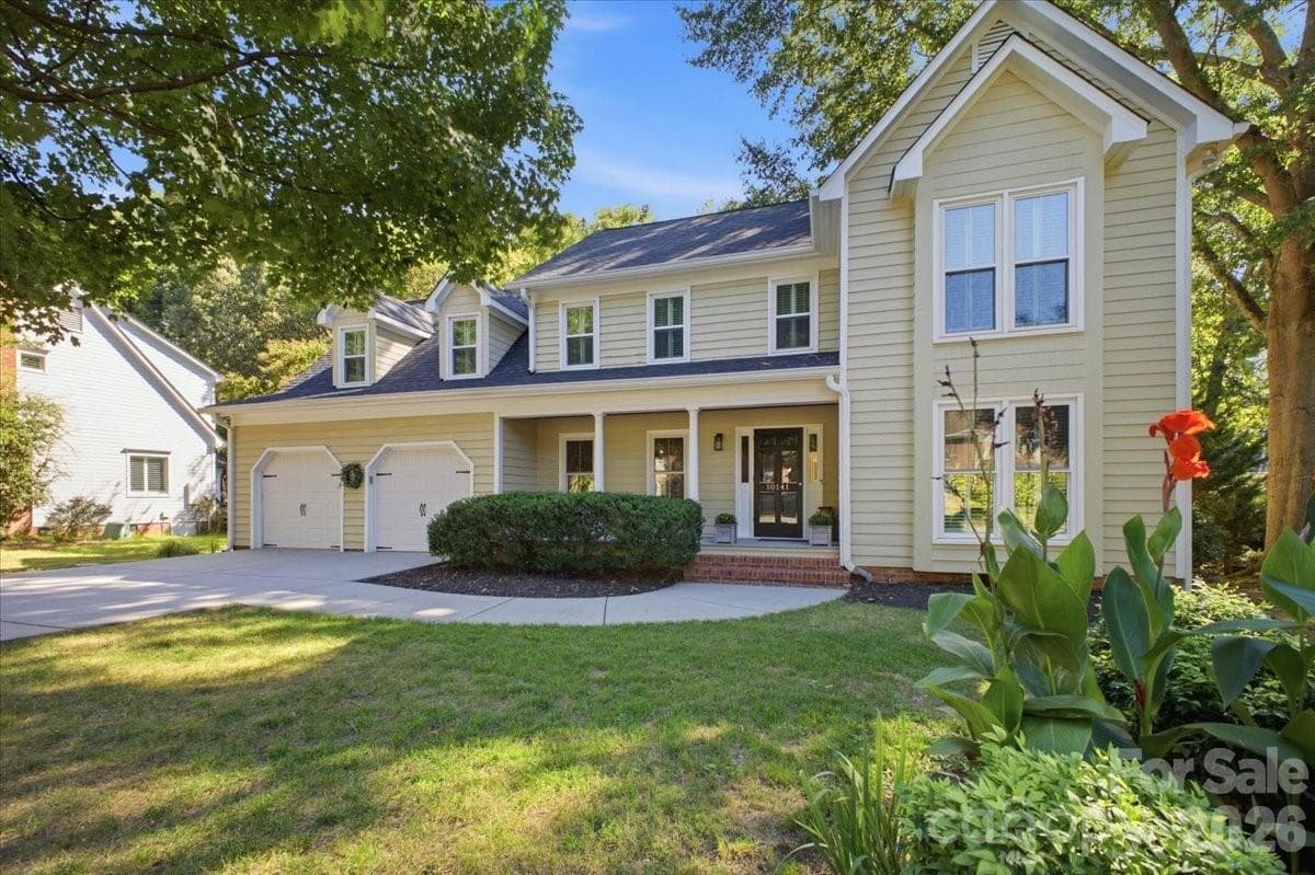Single Family Residence at 10141 Hanover Glen Road, Charlotte, photo 27 of 31