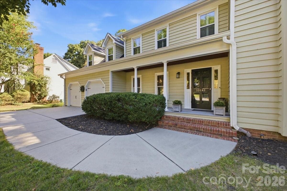Single Family Residence at 10141 Hanover Glen Road, Charlotte, photo 28 of 31