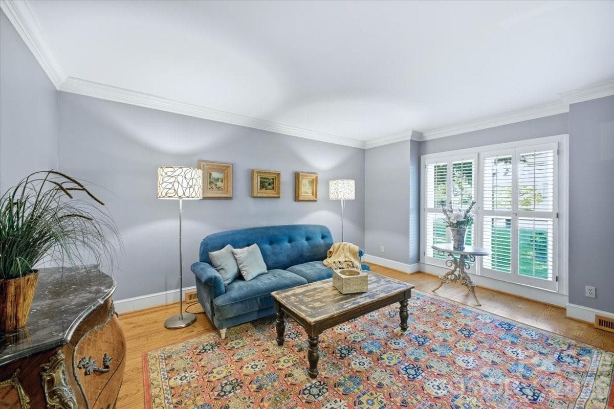 Single Family Residence at 10141 Hanover Glen Road, Charlotte, photo 13 of 31
