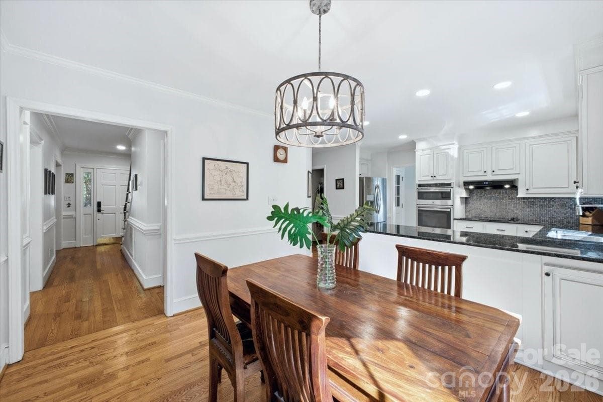 Single Family Residence at 10141 Hanover Glen Road, Charlotte, photo 15 of 31
