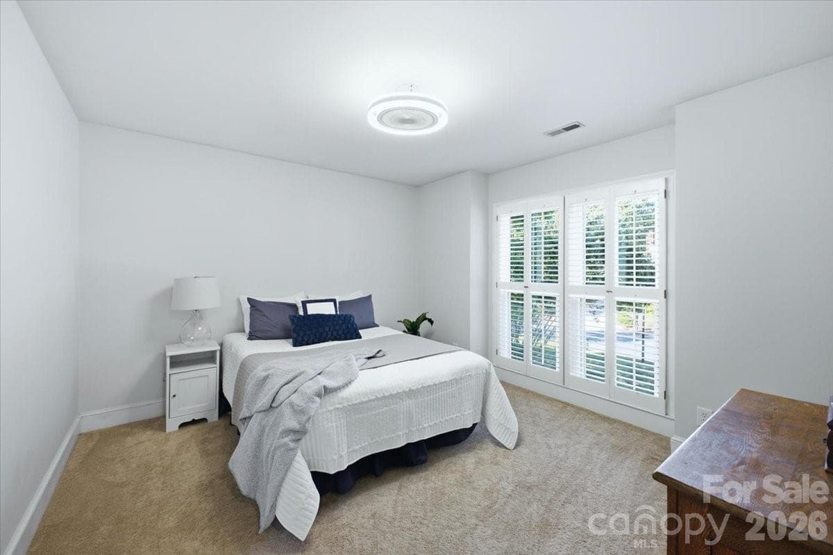 Single Family Residence at 10141 Hanover Glen Road, Charlotte, photo 21 of 31
