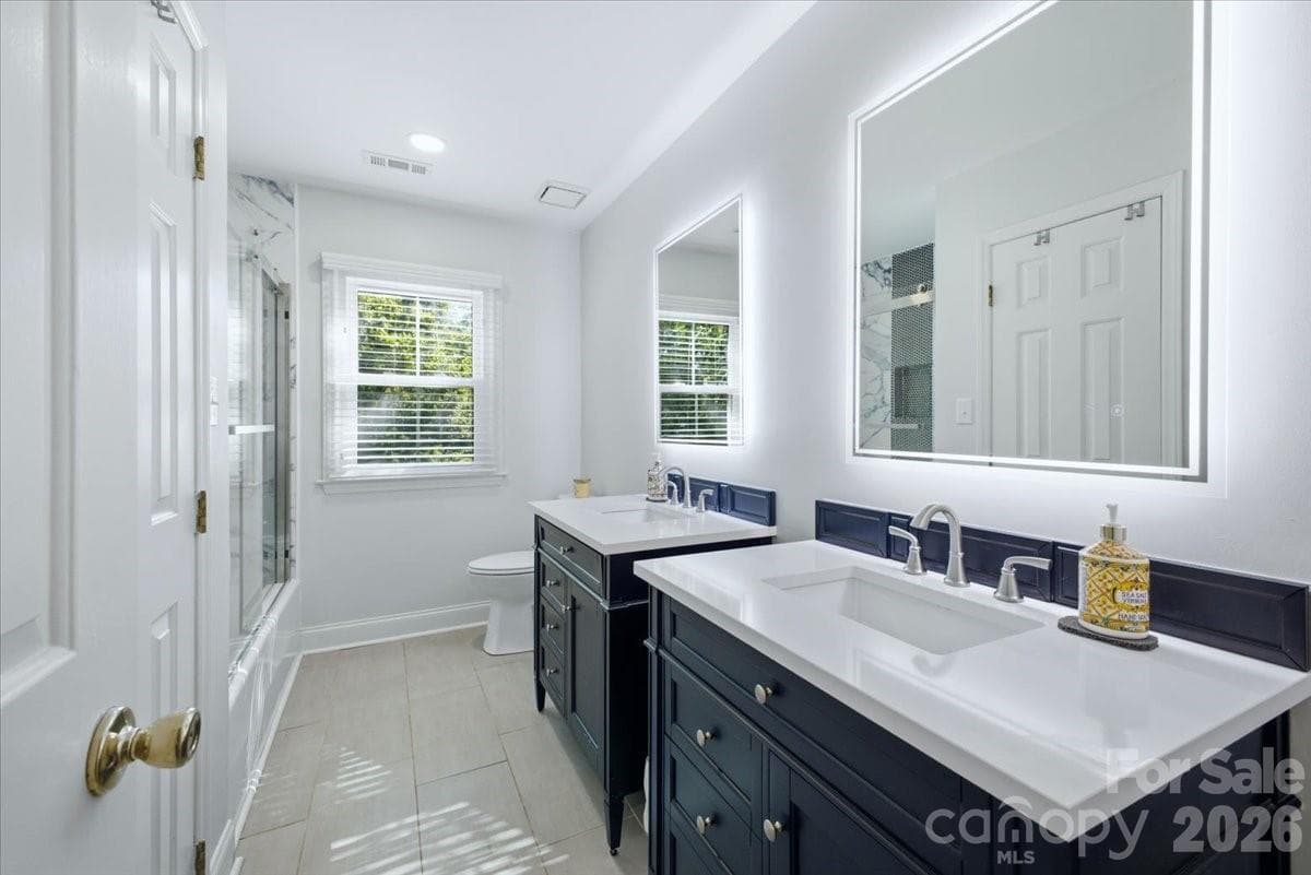Single Family Residence at 10141 Hanover Glen Road, Charlotte, photo 18 of 31