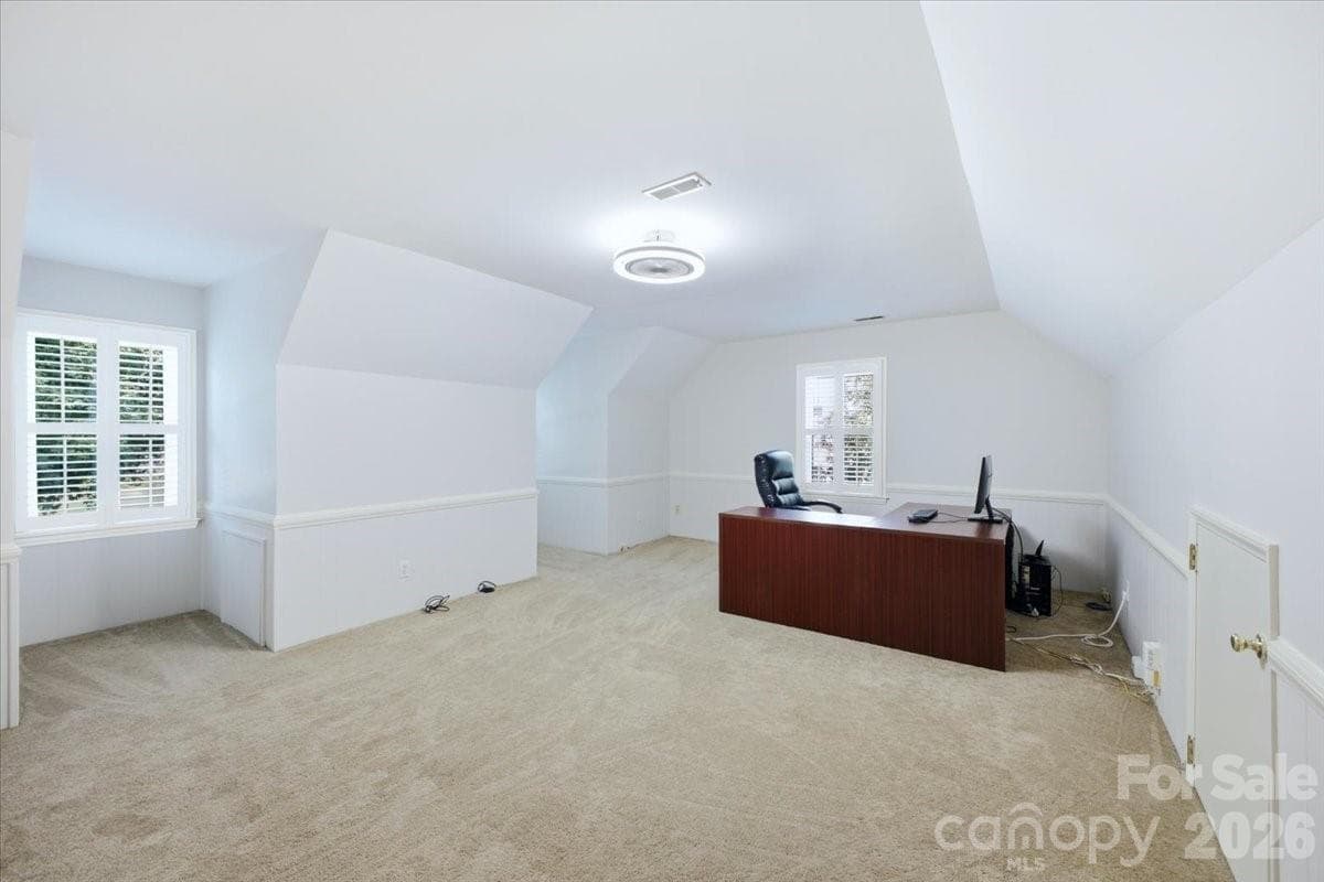 Single Family Residence at 10141 Hanover Glen Road, Charlotte, photo 23 of 31