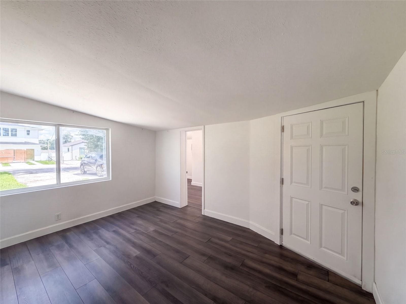 Single Family Residence at 212 W HIAWATHA ST, TAMPA, photo 5 of 14