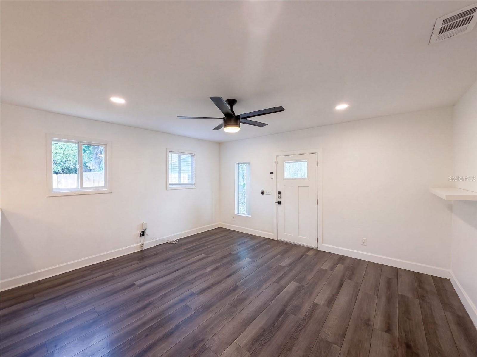 Single Family Residence at 212 W HIAWATHA ST, TAMPA, photo 6 of 14