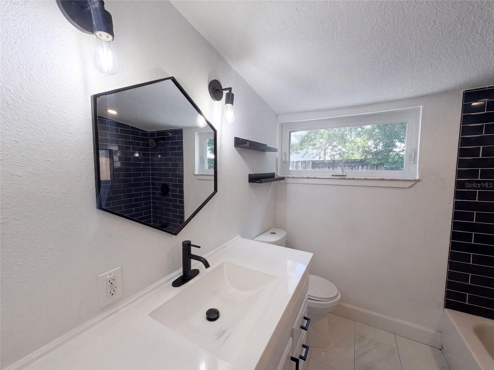 Single Family Residence at 212 W HIAWATHA ST, TAMPA, photo 8 of 14