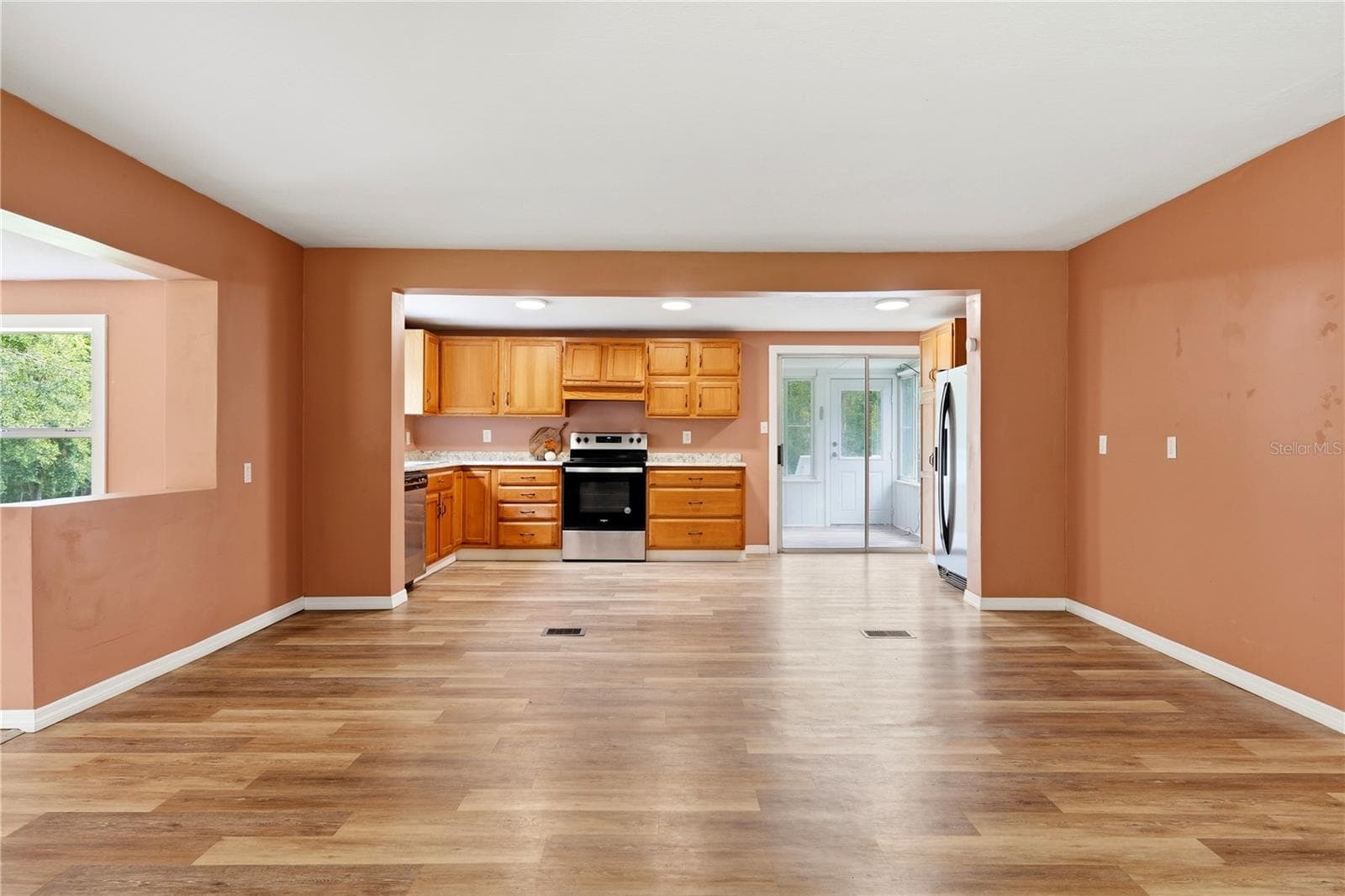 Single Family Residence at 752 N STATE ROAD 21, MELROSE, photo 4 of 37