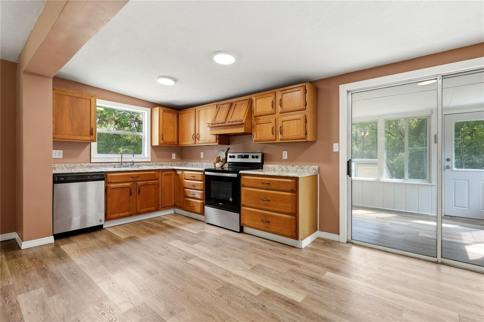 Single Family Residence at 752 N STATE ROAD 21, MELROSE, photo 6 of 37