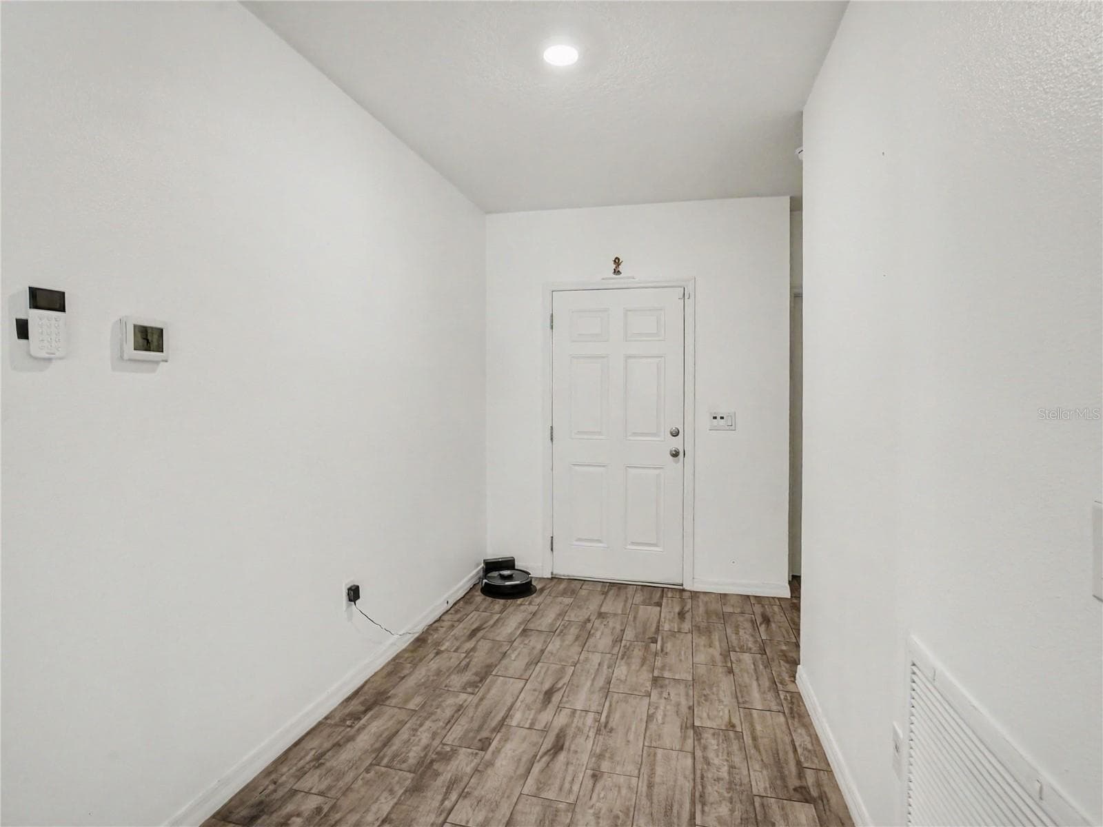 Single Family Residence at 1281 WATER WILLOW DR, GROVELAND, photo 7 of 59