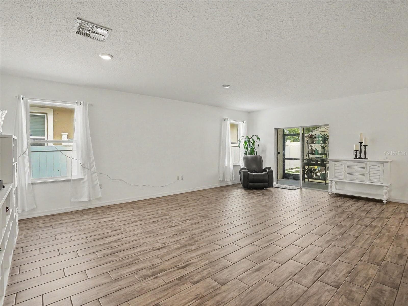 Single Family Residence at 1281 WATER WILLOW DR, GROVELAND, photo 11 of 59