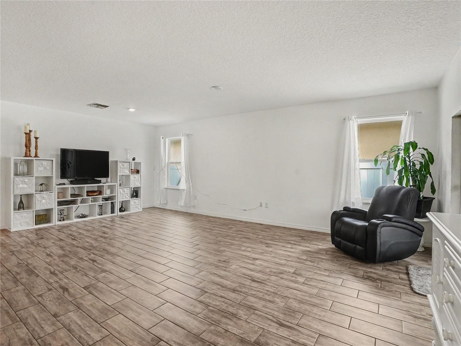 Single Family Residence at 1281 WATER WILLOW DR, GROVELAND, photo 10 of 59