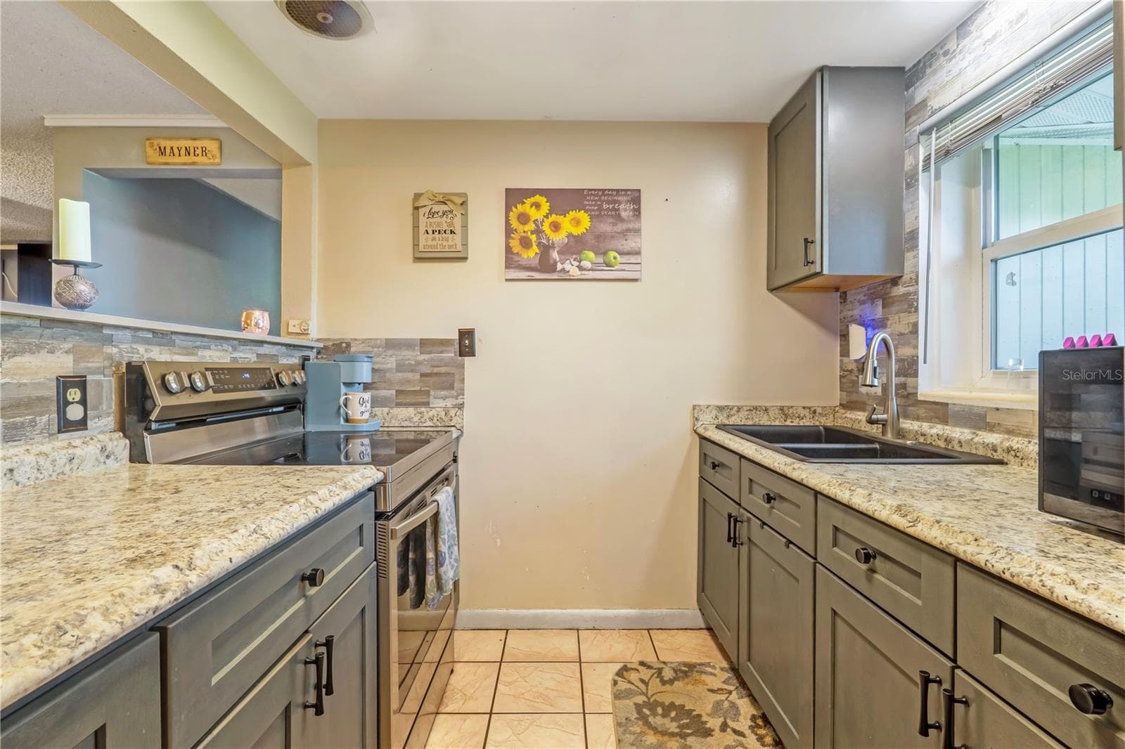 Single Family Residence at 246 ANGELES RD, DEBARY, photo 6 of 33