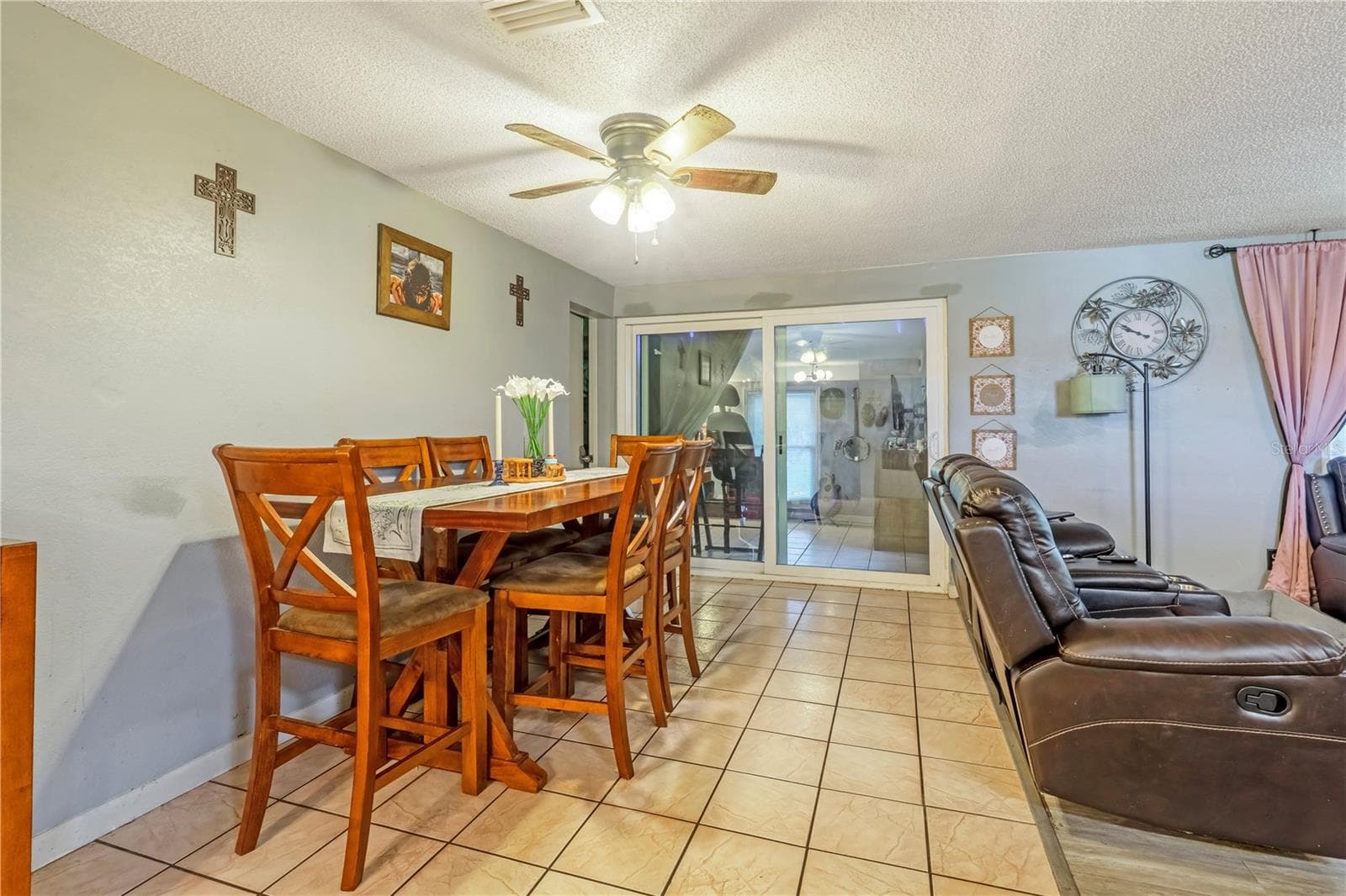 Single Family Residence at 246 ANGELES RD, DEBARY, photo 8 of 33