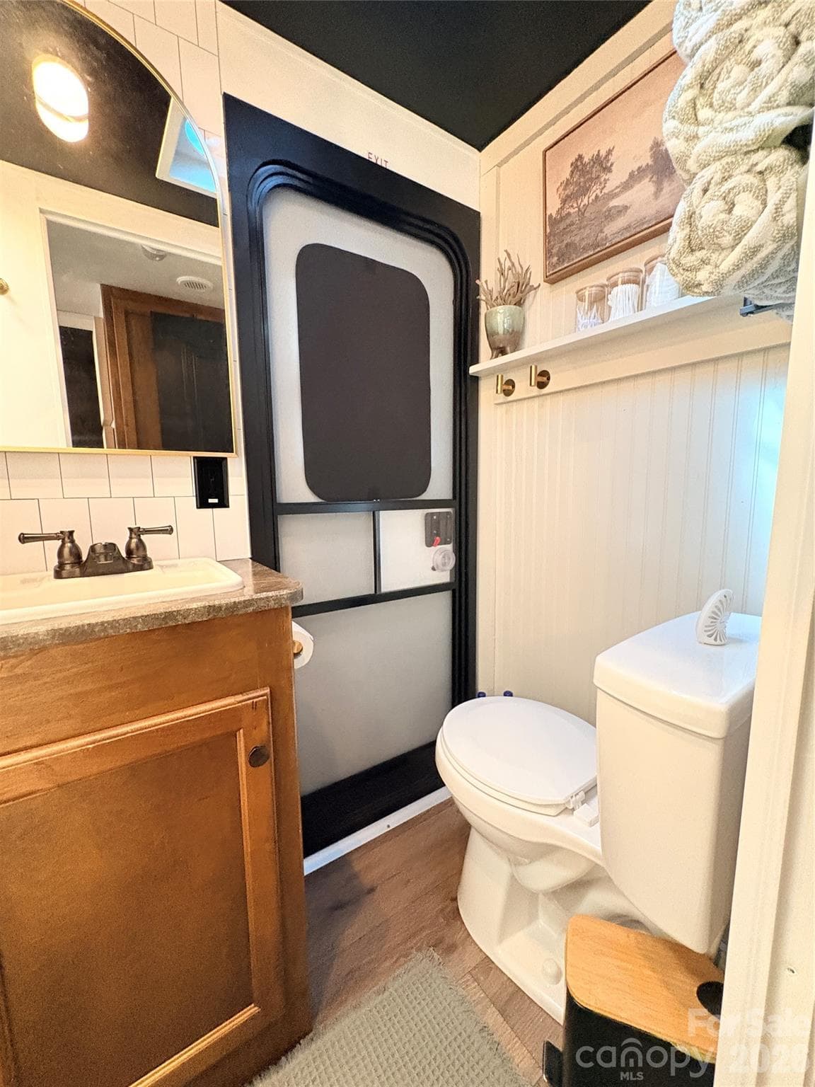 Standard Residential Toliet - 221 Grand View Drive, New London