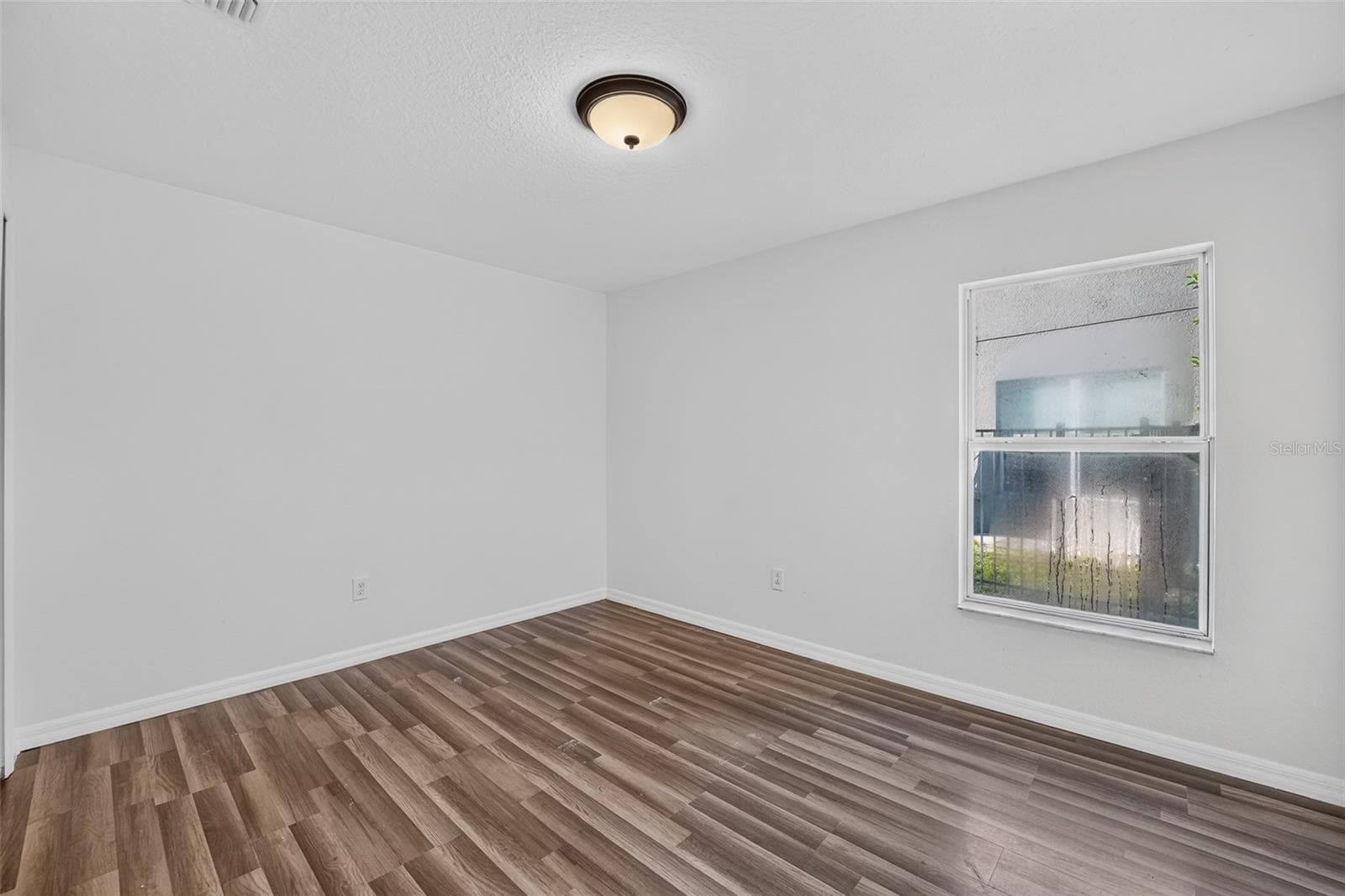 Single Family Residence at 10648 INSIDE LOOP, ORLANDO, photo 12 of 47