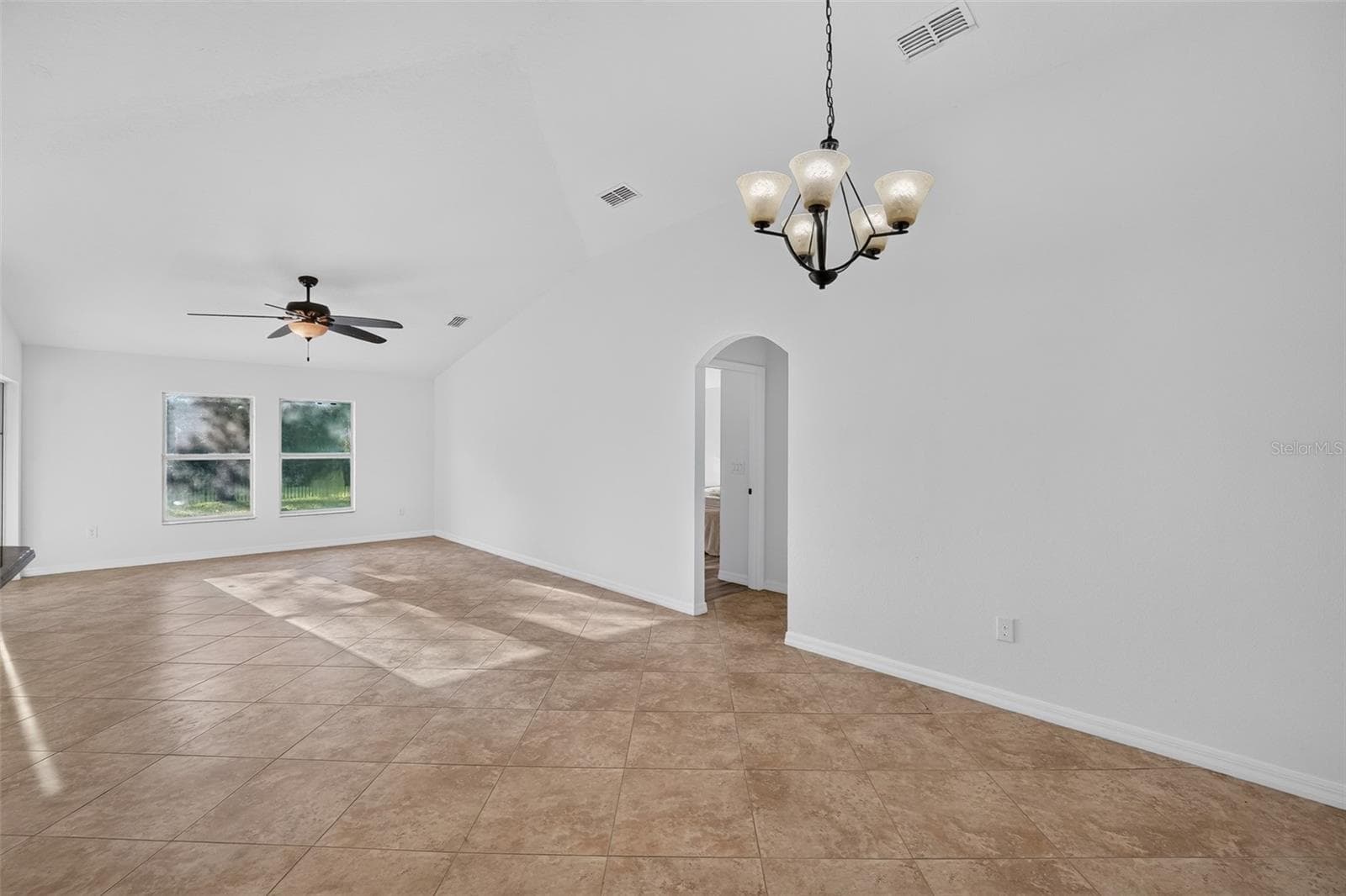 Single Family Residence at 10648 INSIDE LOOP, ORLANDO, photo 18 of 47