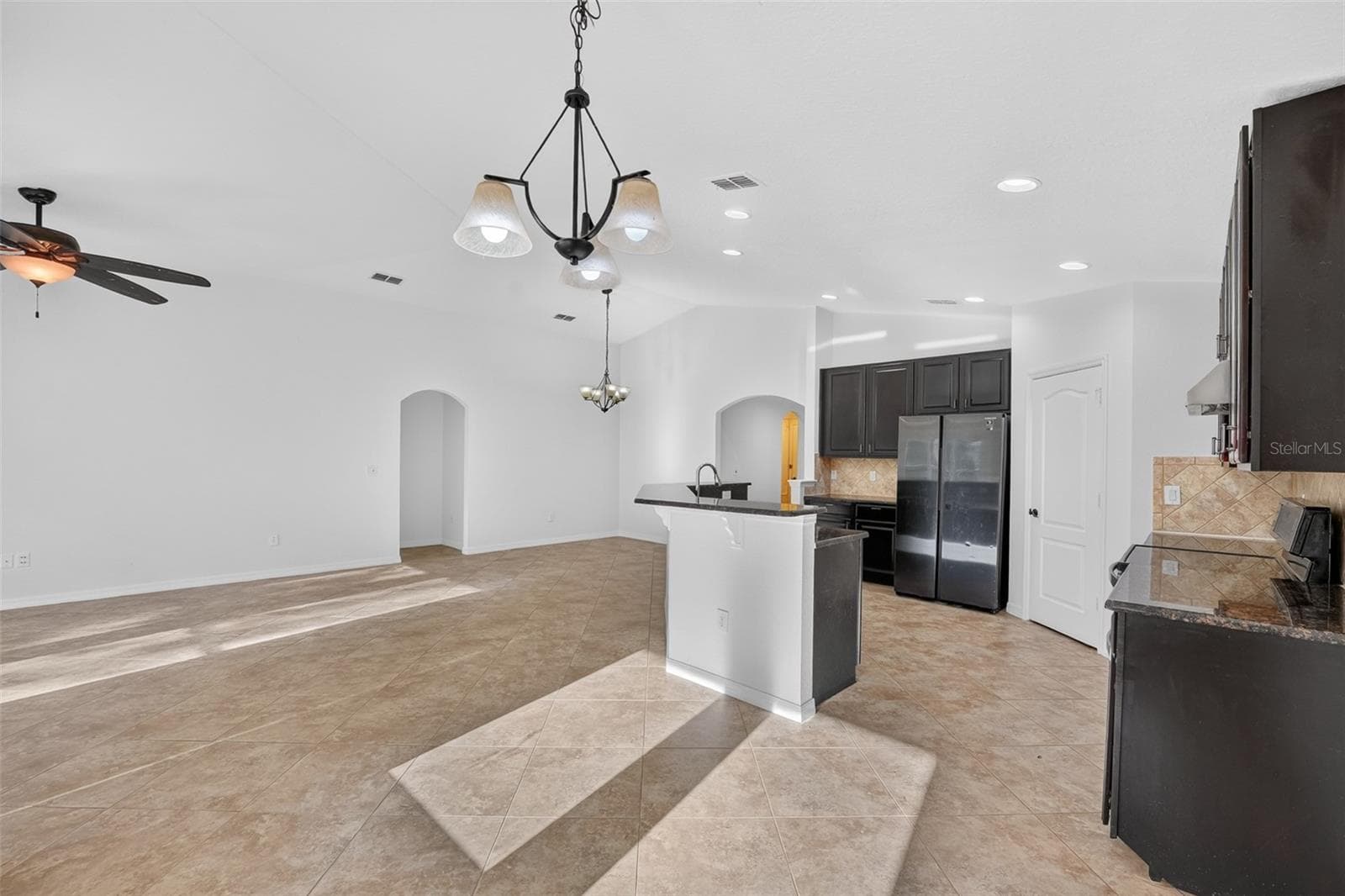 Single Family Residence at 10648 INSIDE LOOP, ORLANDO, photo 19 of 47