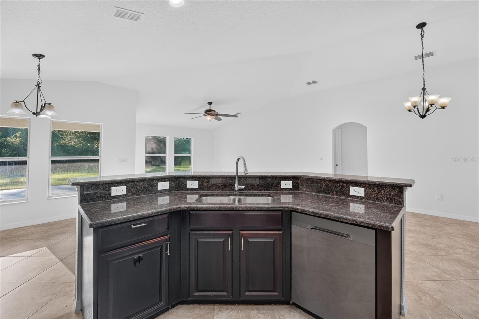 Single Family Residence at 10648 INSIDE LOOP, ORLANDO, photo 21 of 47
