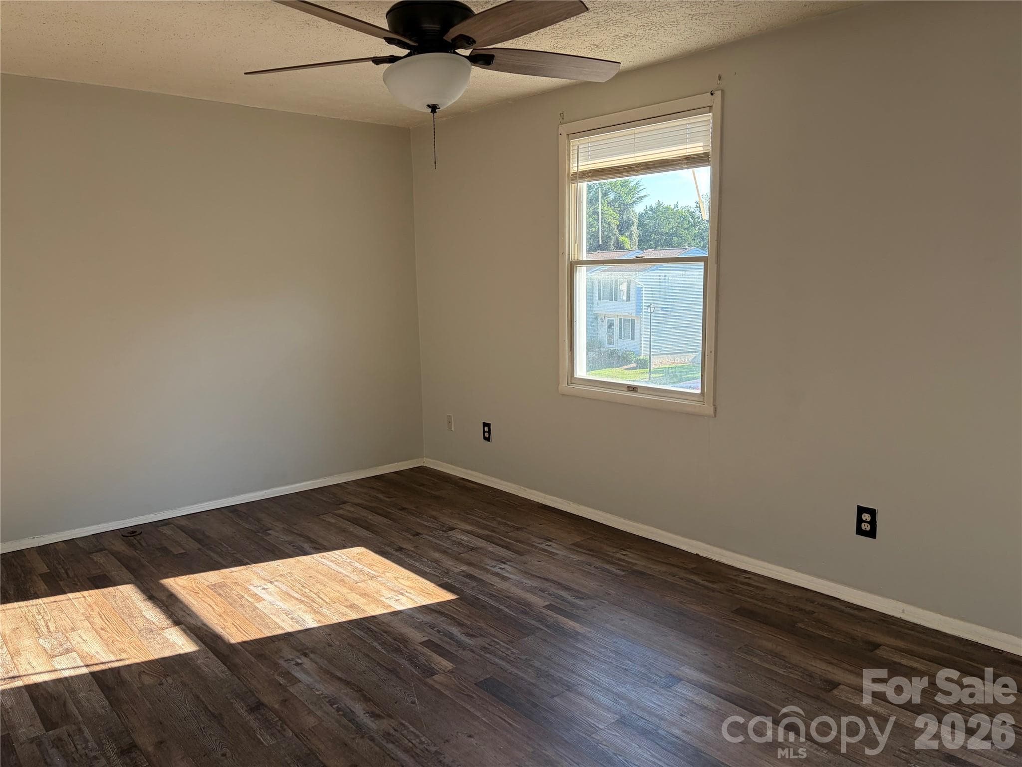 Townhouse at 9456 Lexington Circle, Charlotte, photo 3 of 7