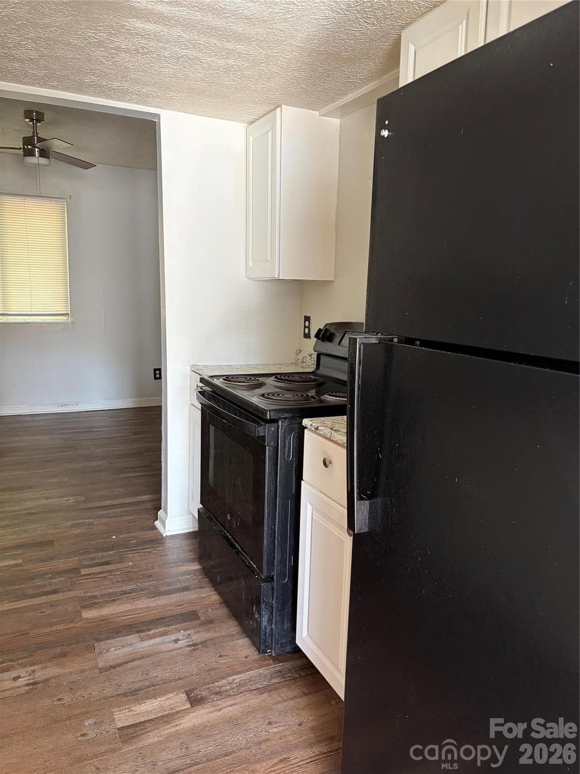 Townhouse at 9456 Lexington Circle, Charlotte, photo 4 of 7
