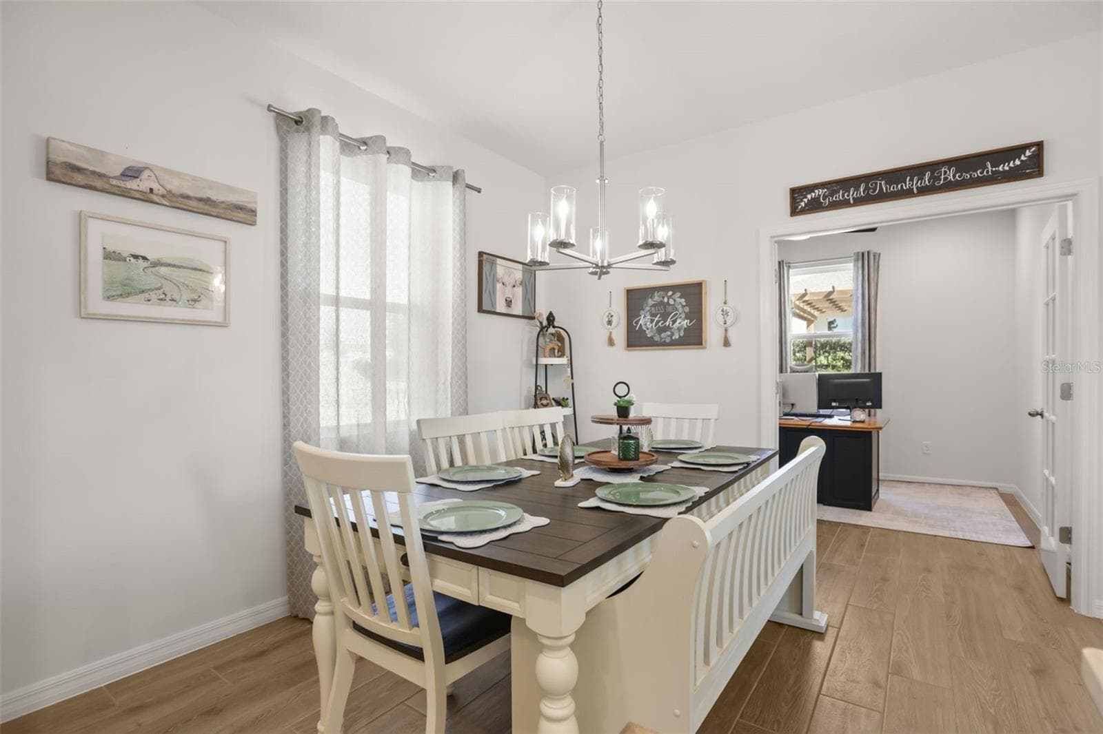 A cozy dining space for meals together. - 7104 DILLY LAKE AVE, GROVELAND