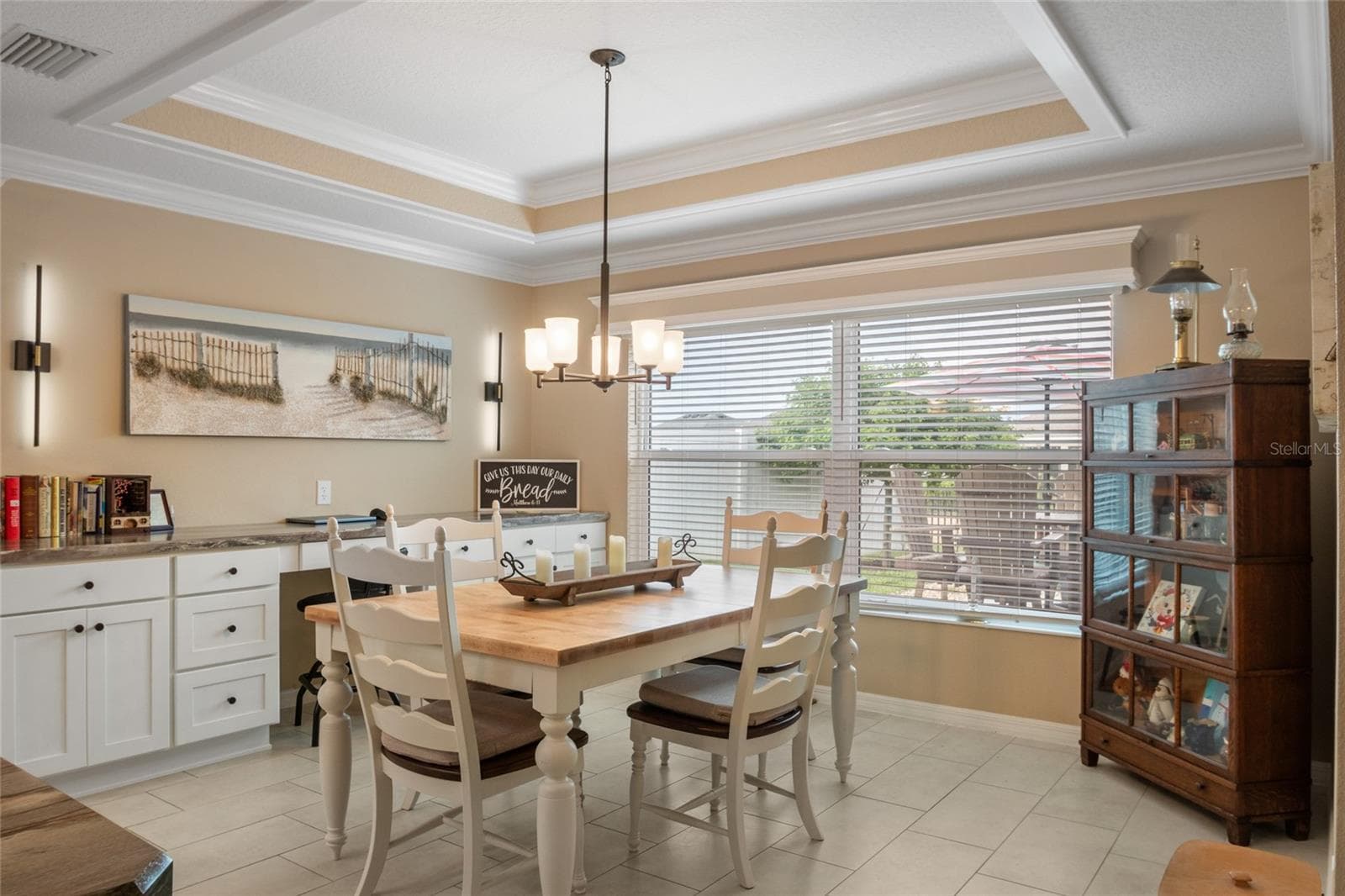Beautiful trey ceiling in dining area. - 4529 SAMANTHA CT, THE VILLAGES