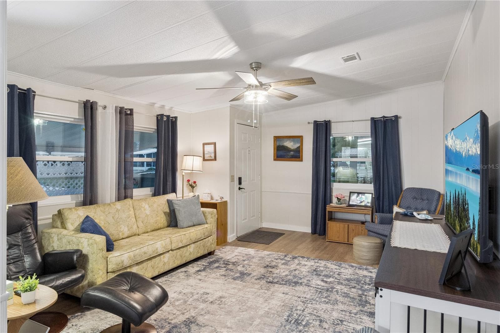 Manufactured Home at 6204 KNOTTY PINE DR SE, WINTER HAVEN, photo 5 of 45