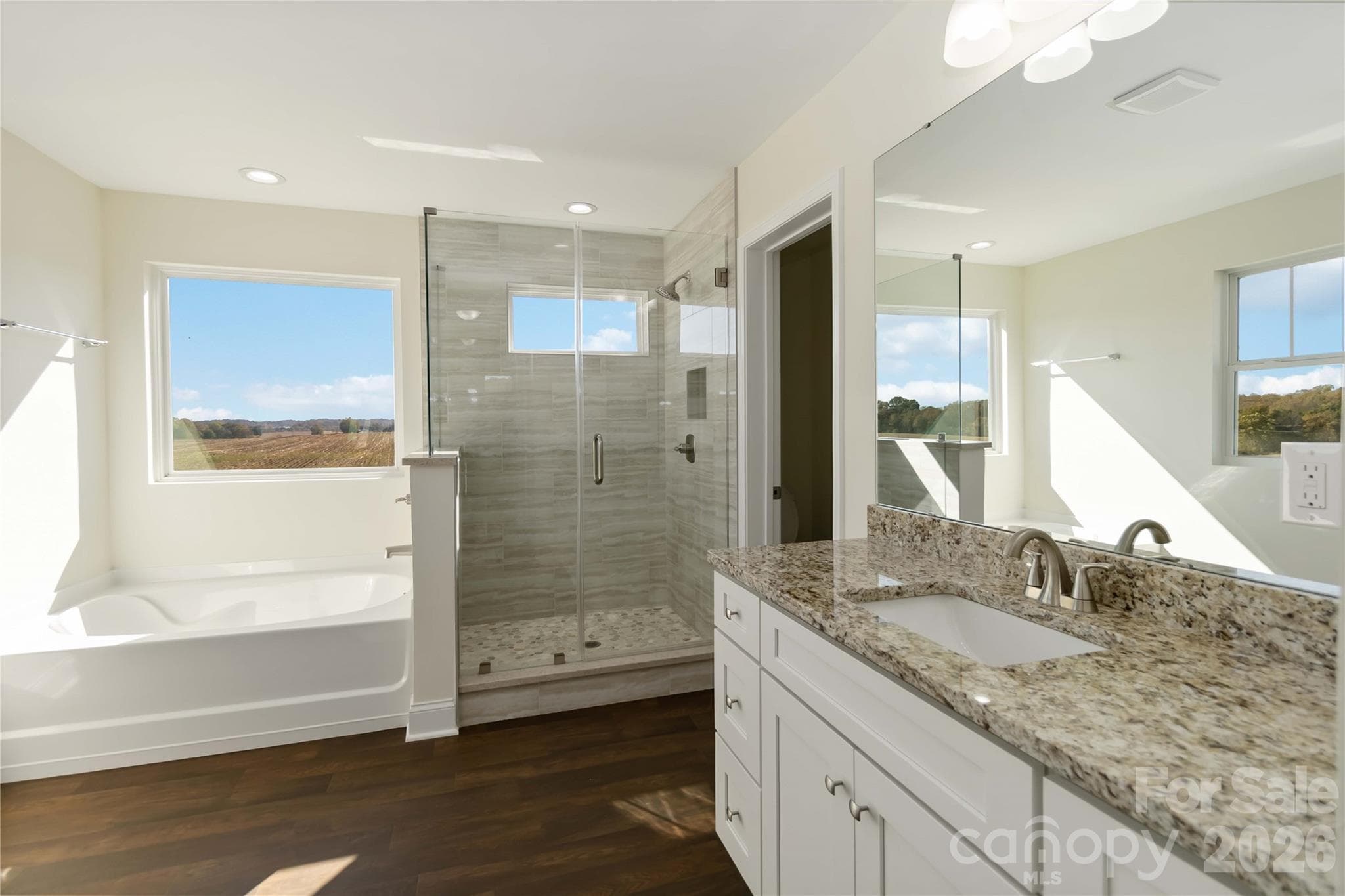 Ensuite Bathroom - 1018 Heath Helms Road, Monroe