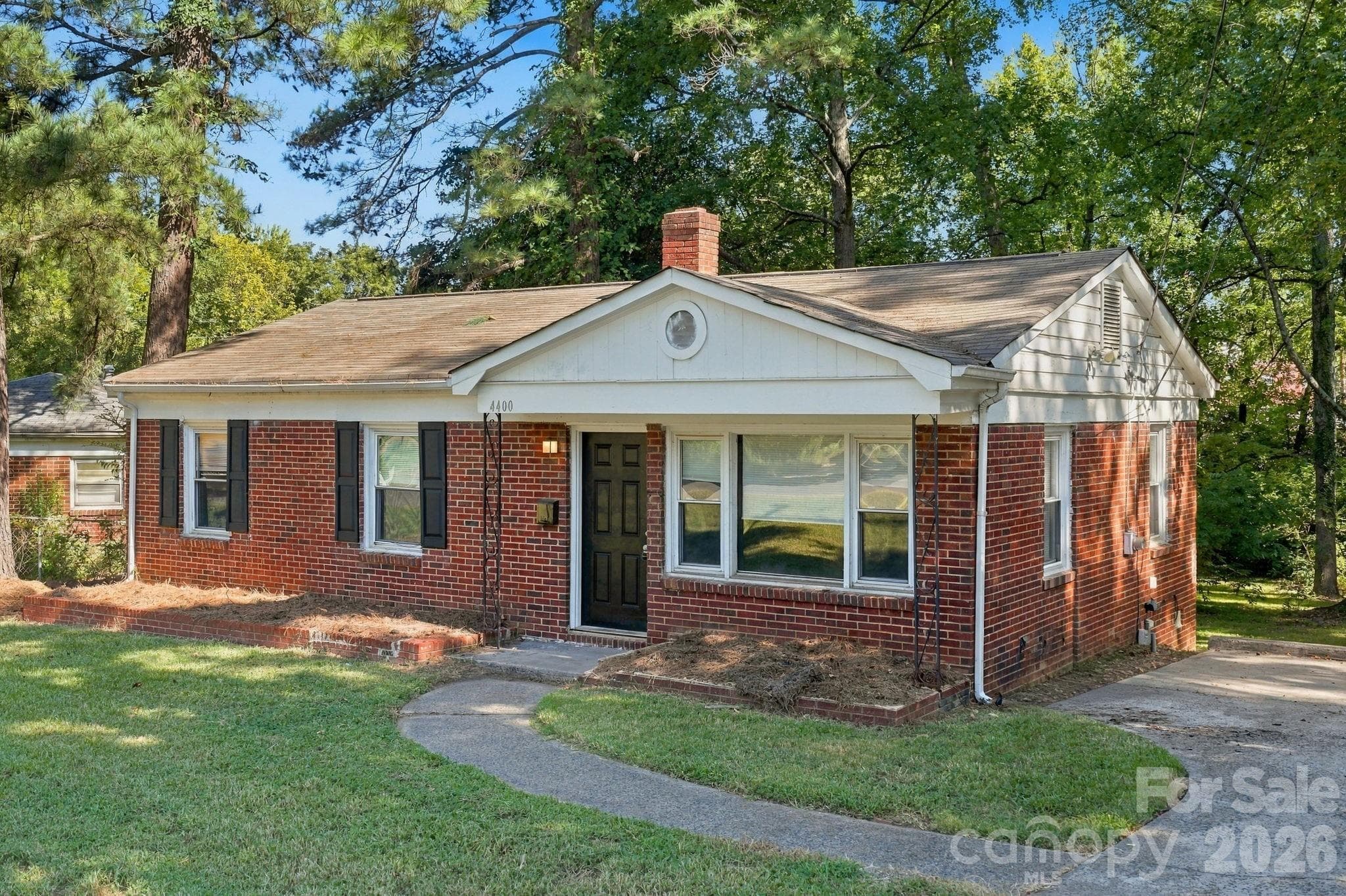 Single Family Residence at 4400 Welling Avenue, Charlotte, photo 2 of 35