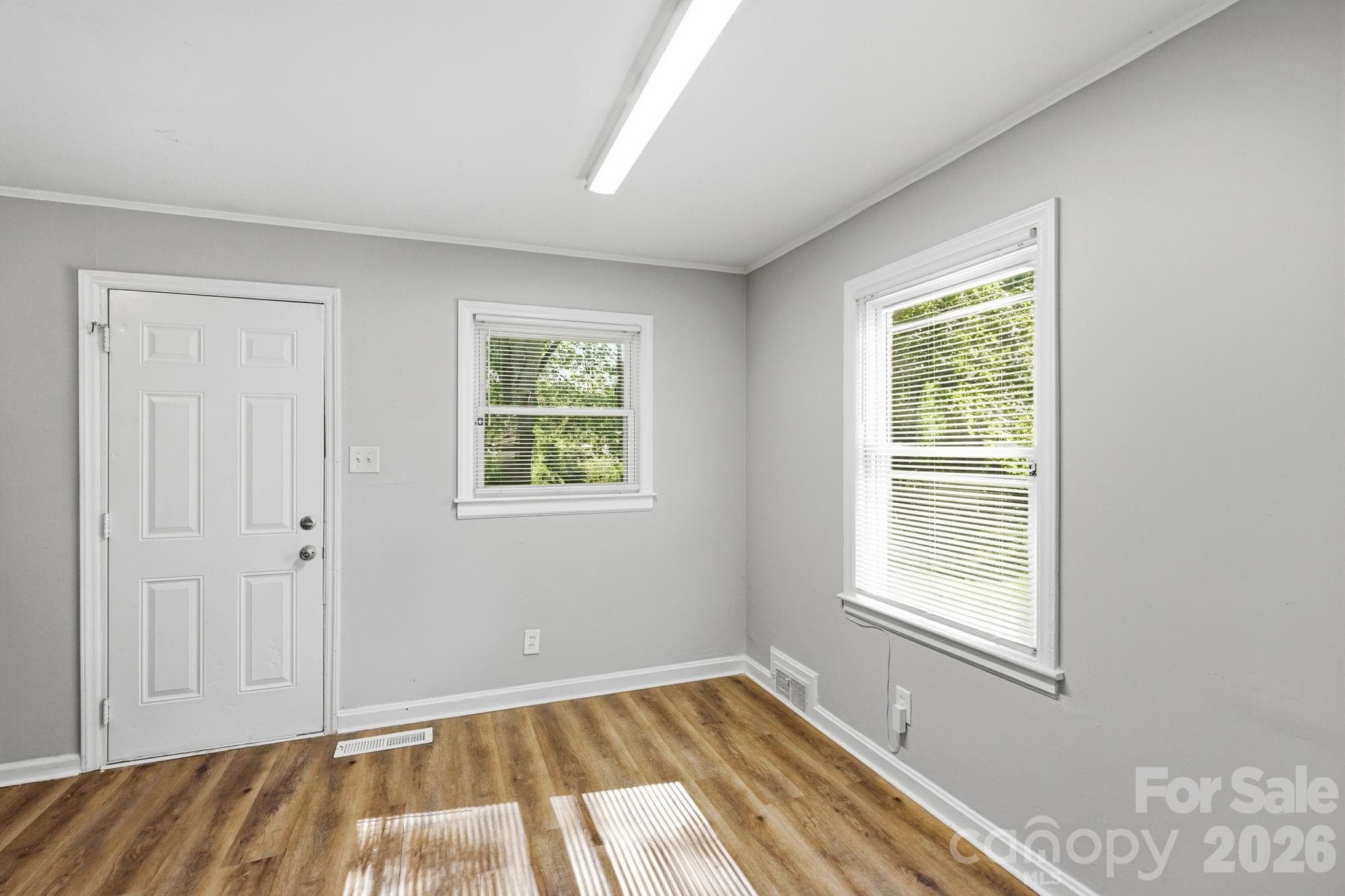 Single Family Residence at 4400 Welling Avenue, Charlotte, photo 10 of 35