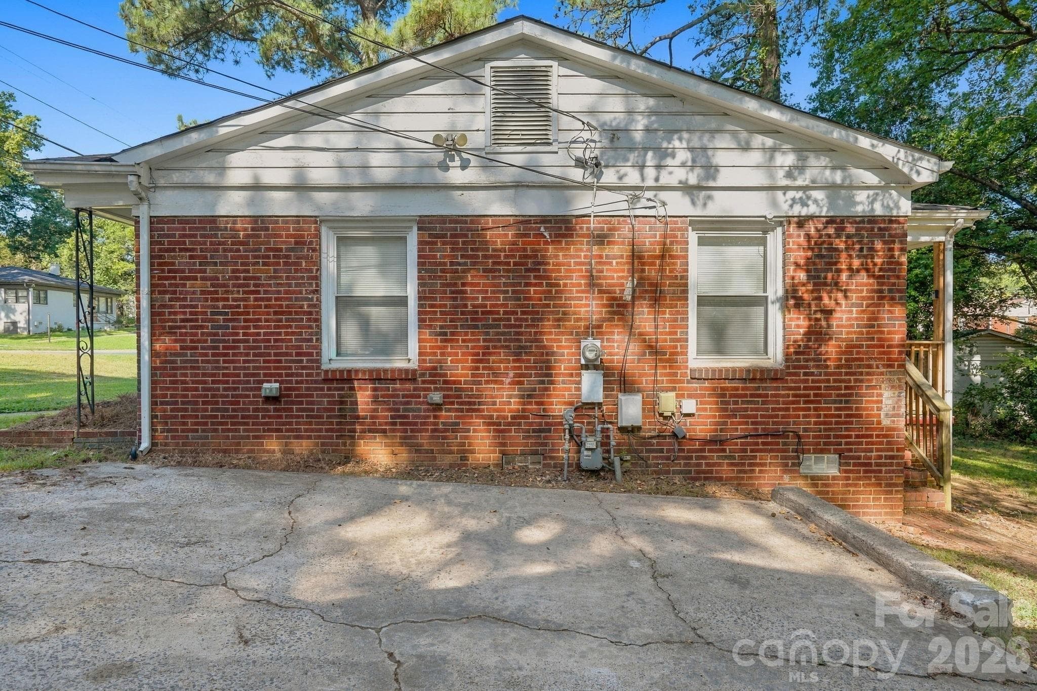Single Family Residence at 4400 Welling Avenue, Charlotte, photo 28 of 35