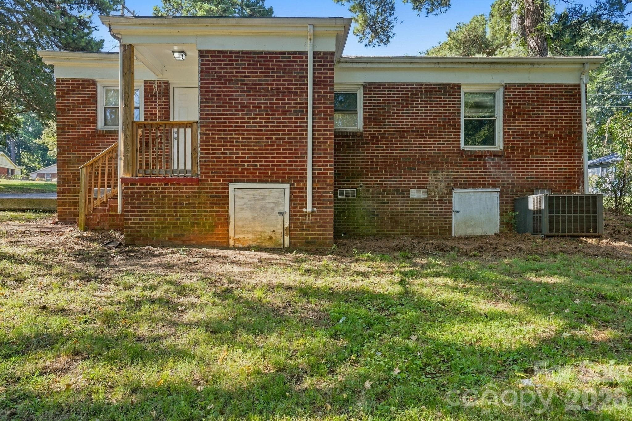 Single Family Residence at 4400 Welling Avenue, Charlotte, photo 30 of 35