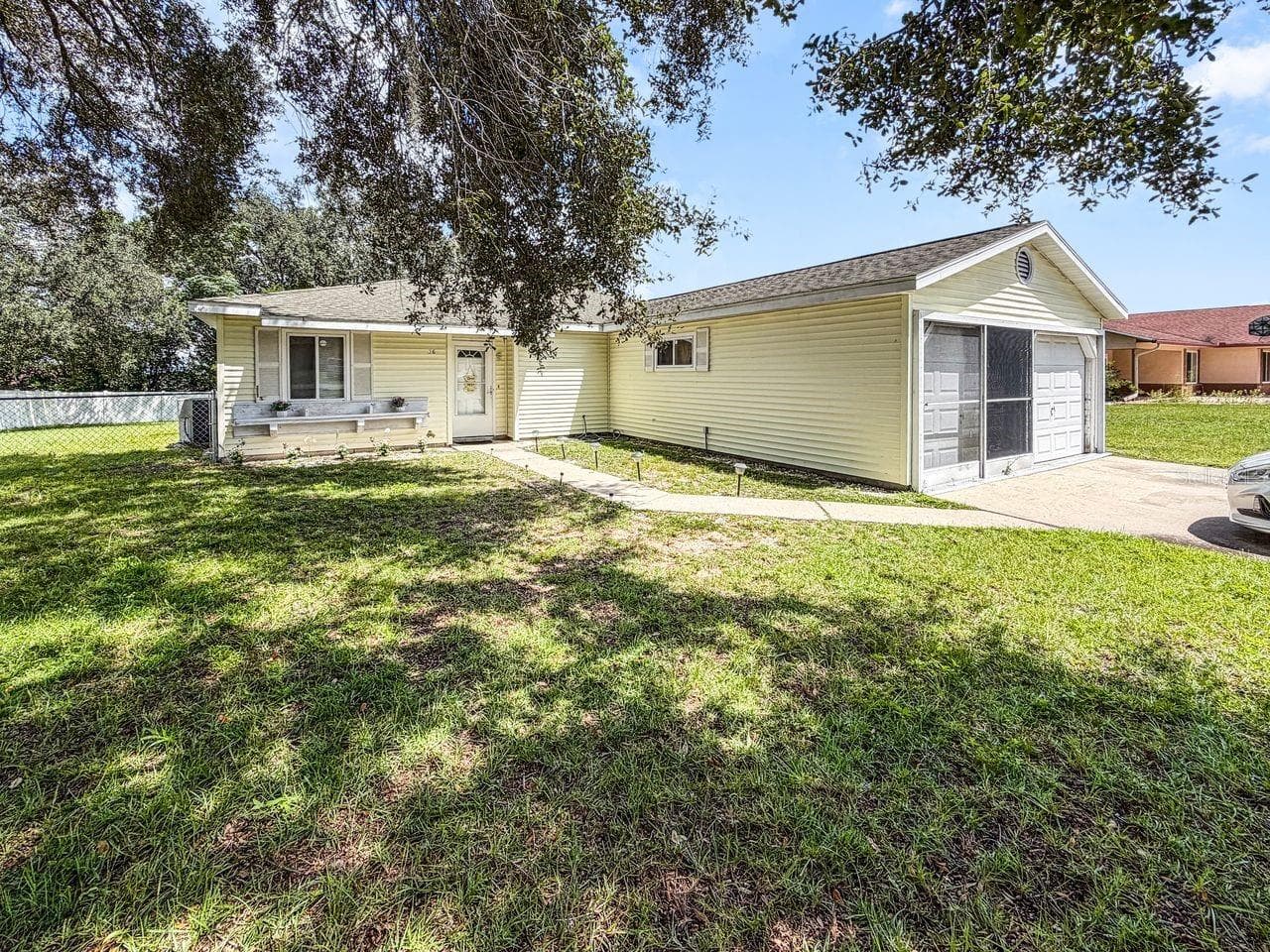 Single Family Residence at 36 SAPPHIRE RUN, OCALA